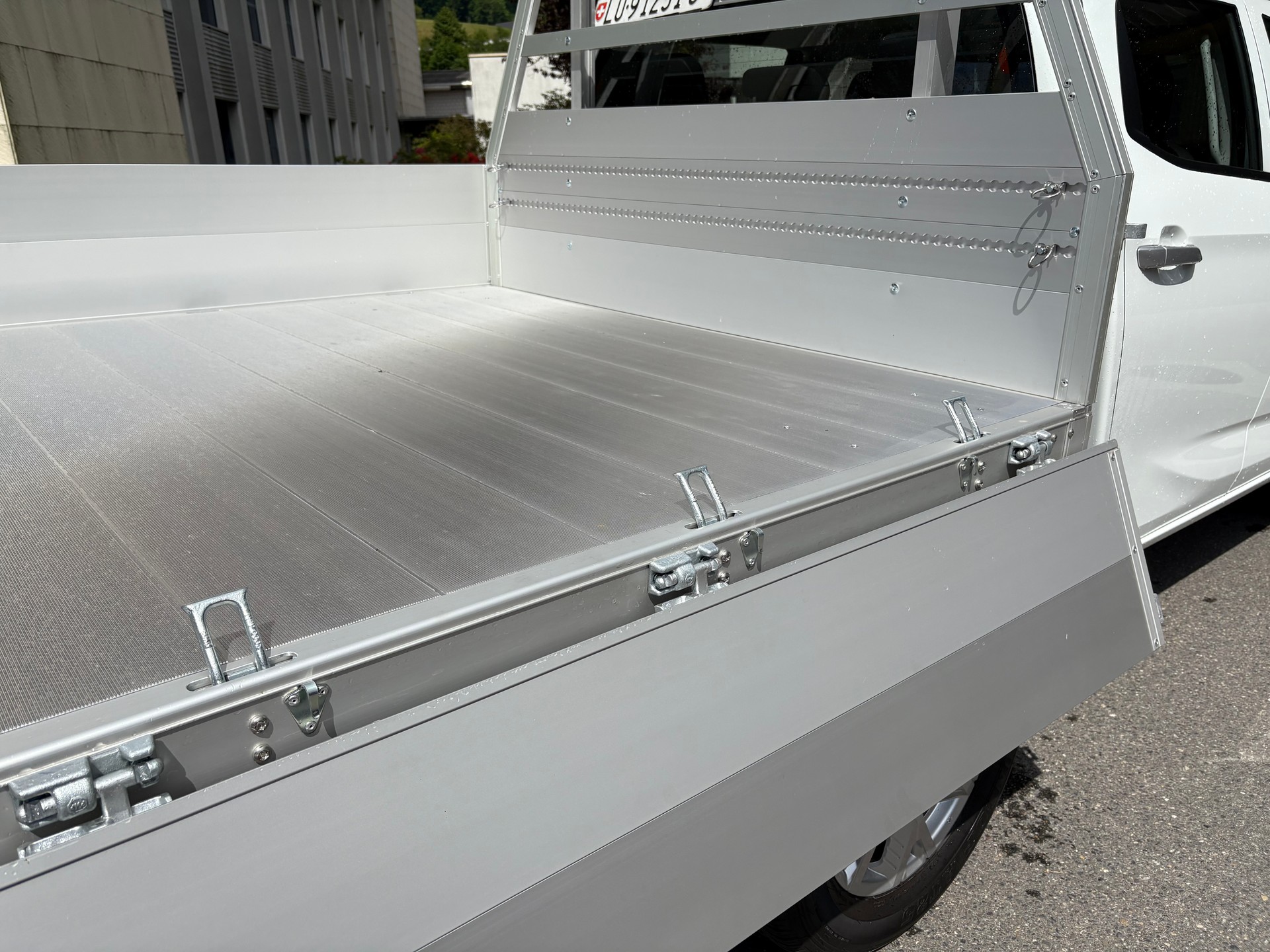 ISUZU D-MAX 1.9 CrewCab N60BB+ 4x4-image-8