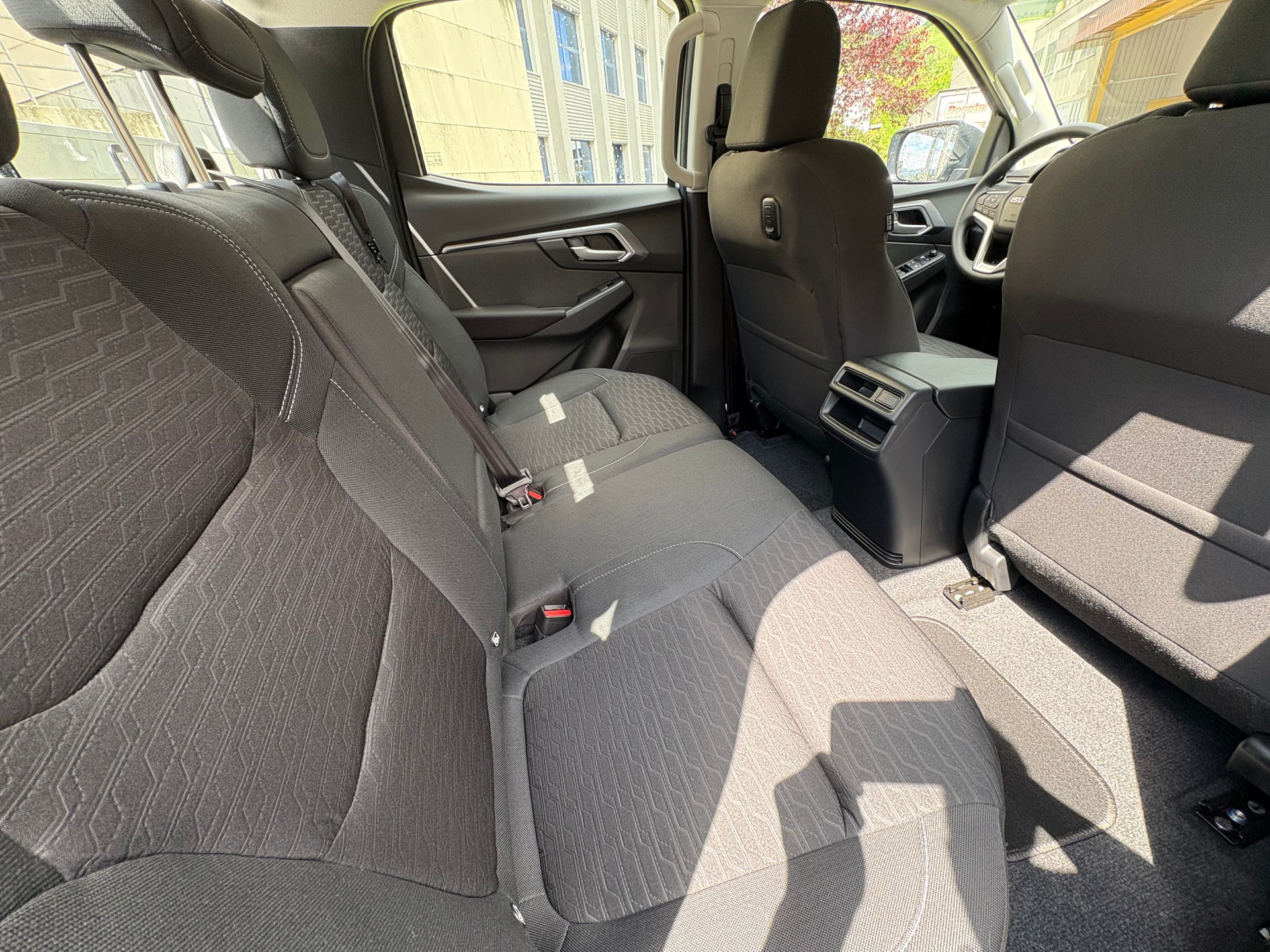 ISUZU D-MAX 1.9 CrewCab N60BB+ 4x4-image-14