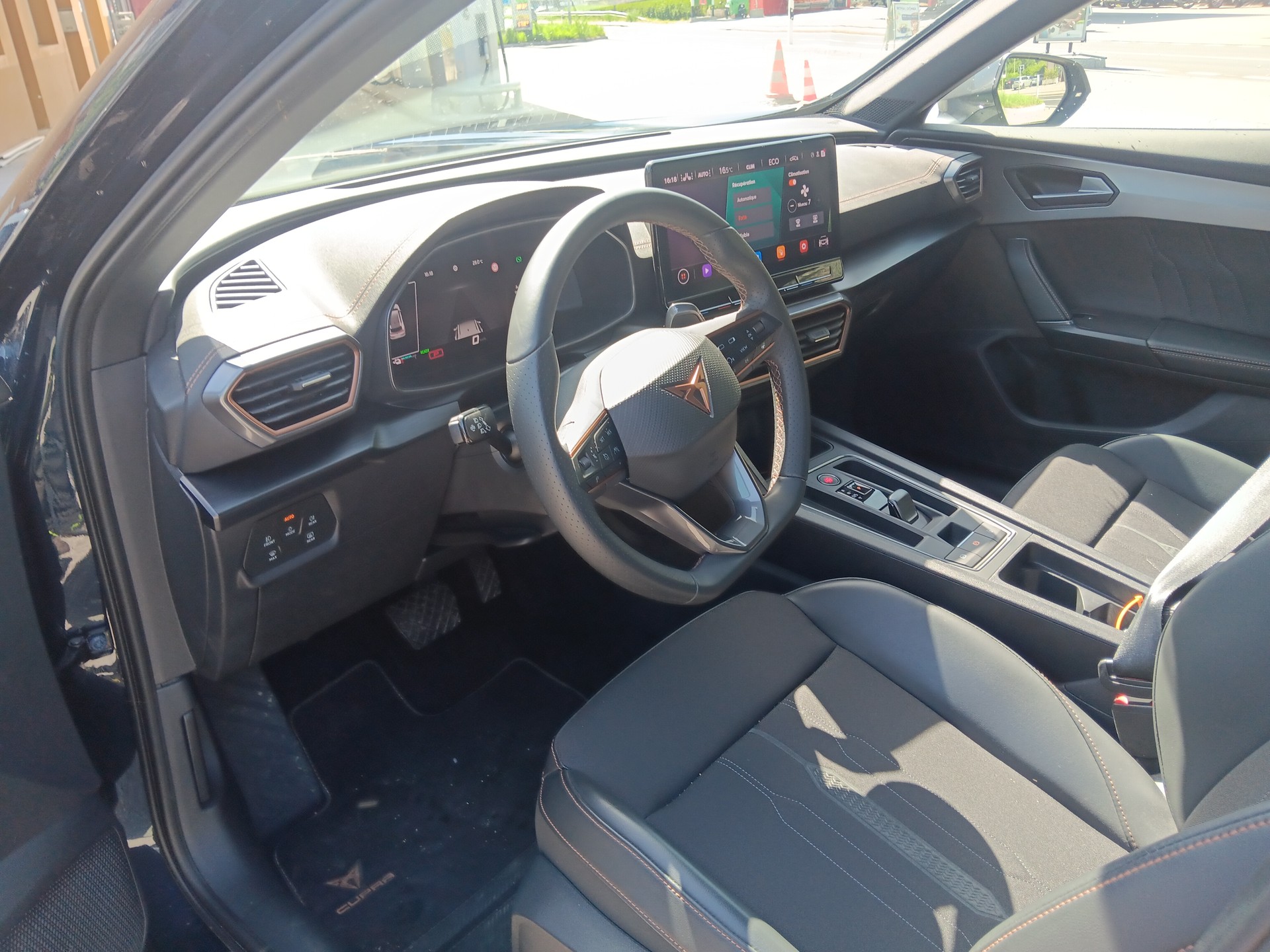 CUPRA Formentor 1.4 e-HYBRID pHEV Allalin DSG-image-4