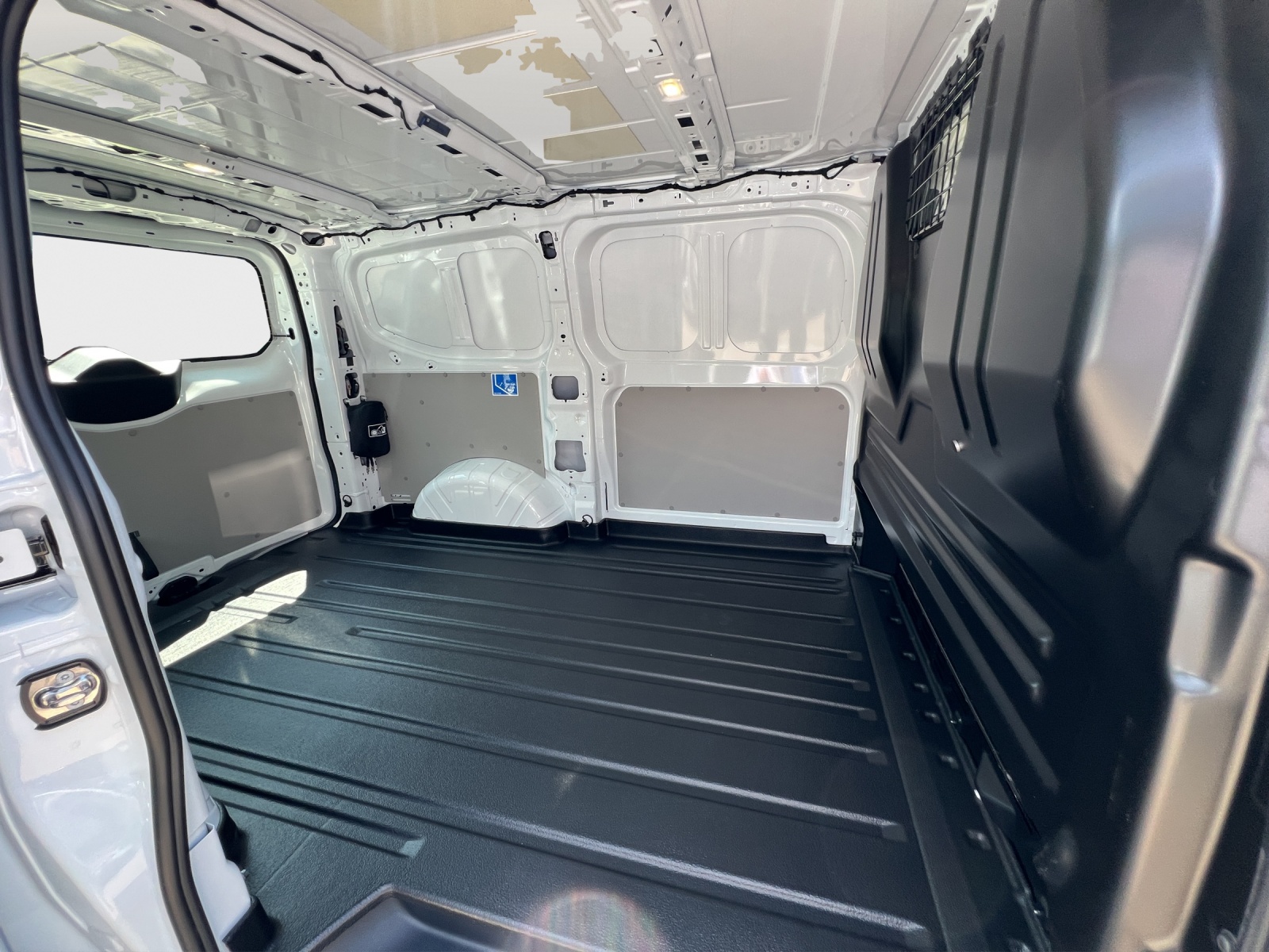 VW e-Transporter 70 kWh-image-9