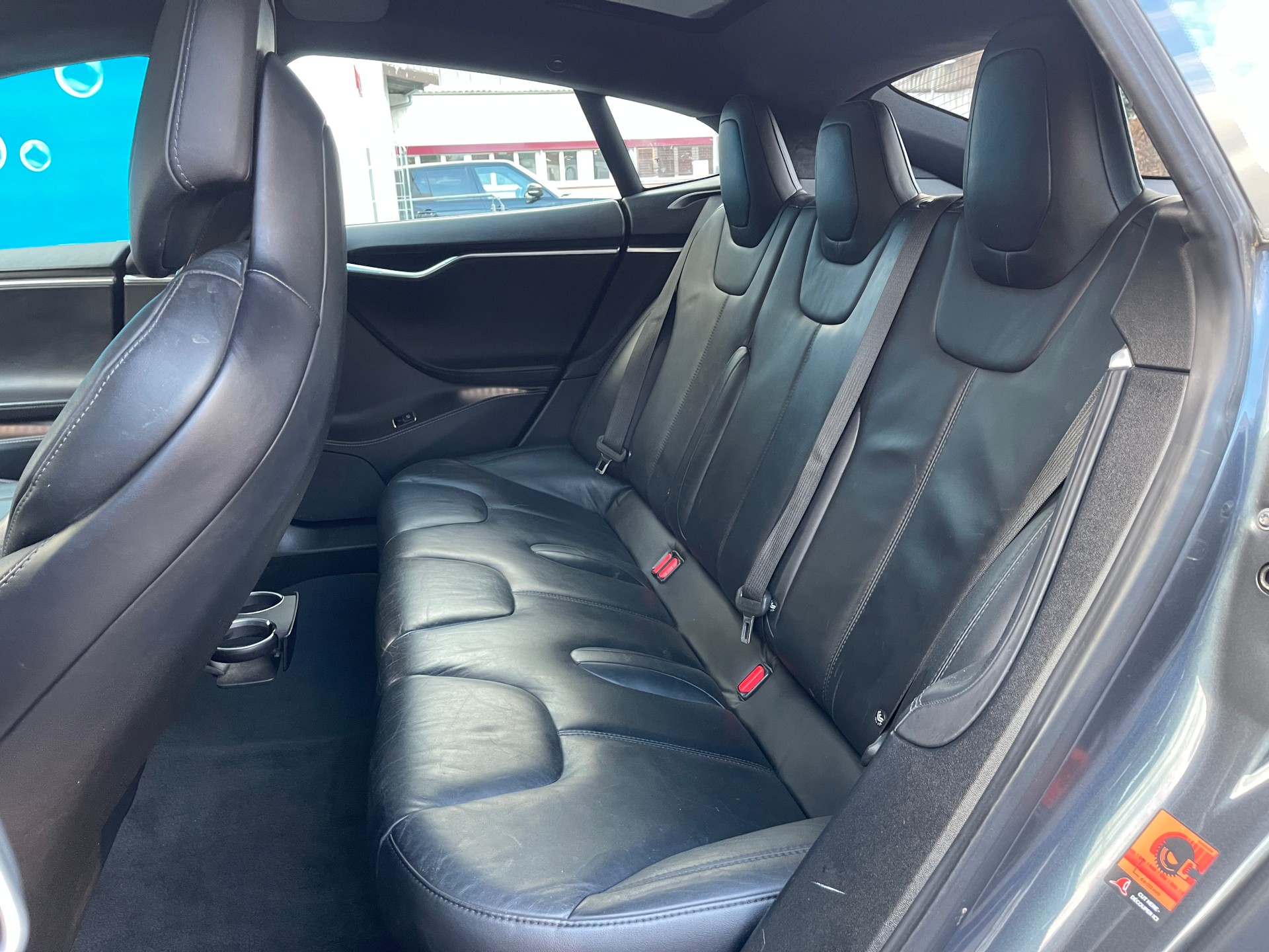 TESLA Model S 75 Base-image-9