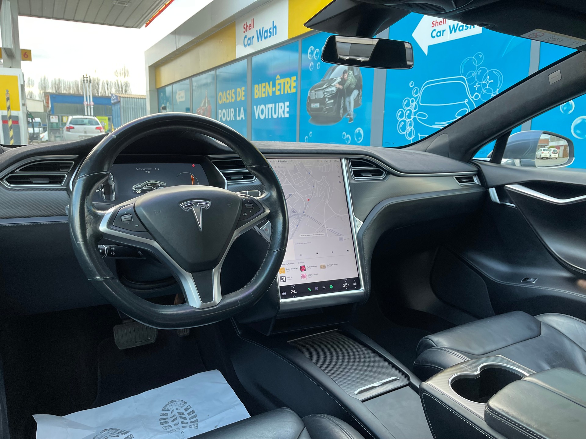 TESLA Model S 75 Base-image-10