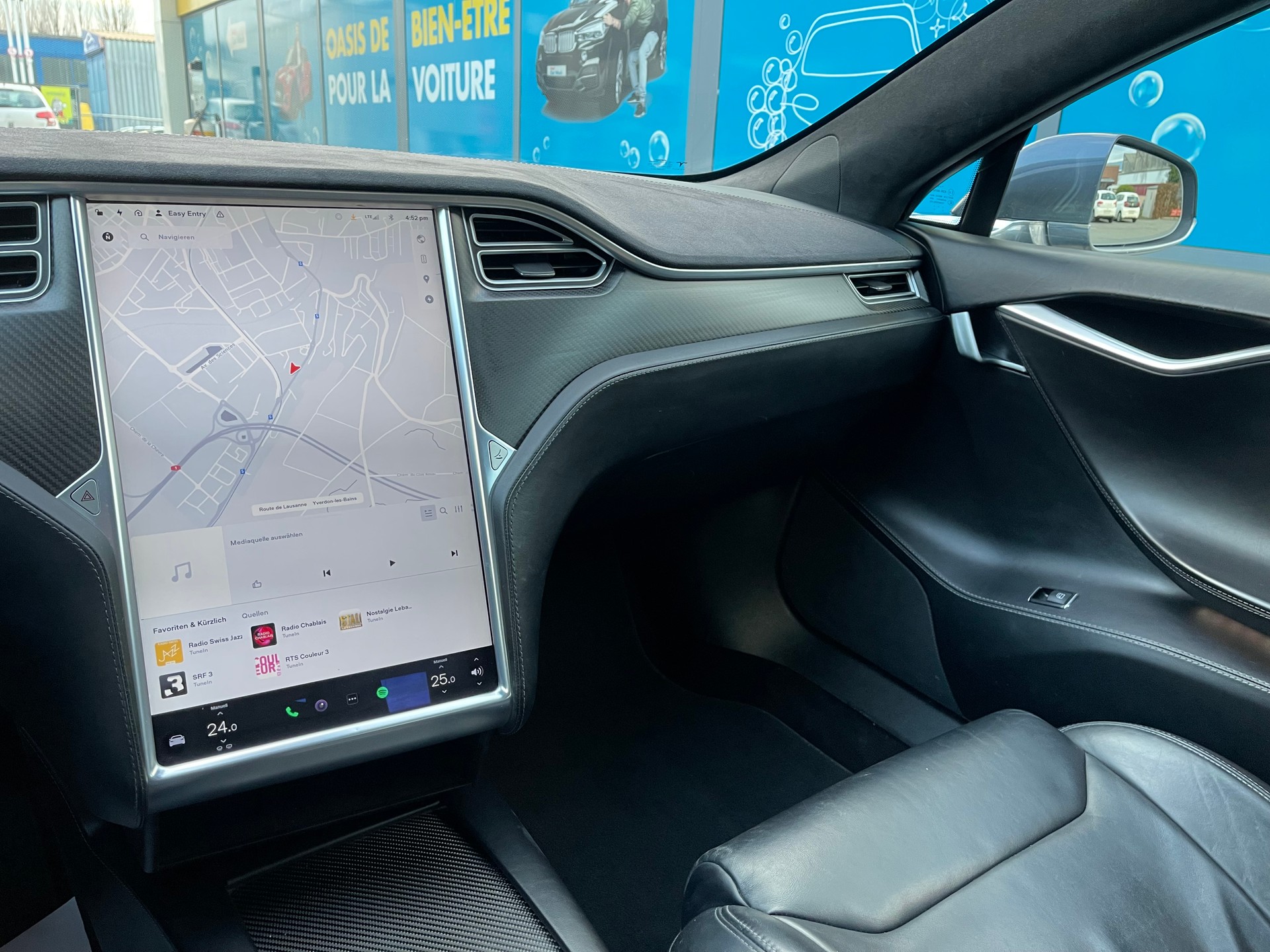 TESLA Model S 75 Base-image-11