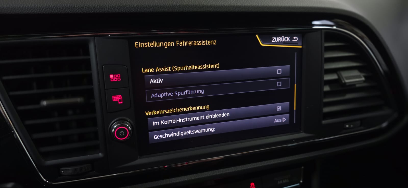 SEAT Leon ST 2.0 TSI Cupra 300 4 Drive DSG *CH-Fahrzeug*-image-18