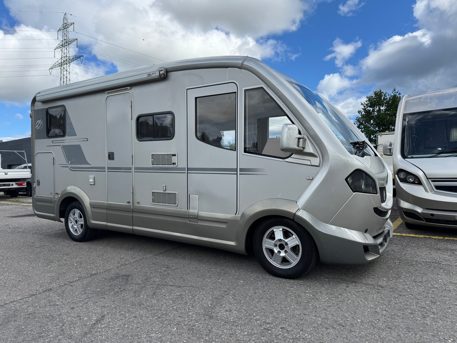 KNAUS Tabbert Renault Master 2.5 TDI - 750 kg Nutzlast Total 3500 kg-image-1