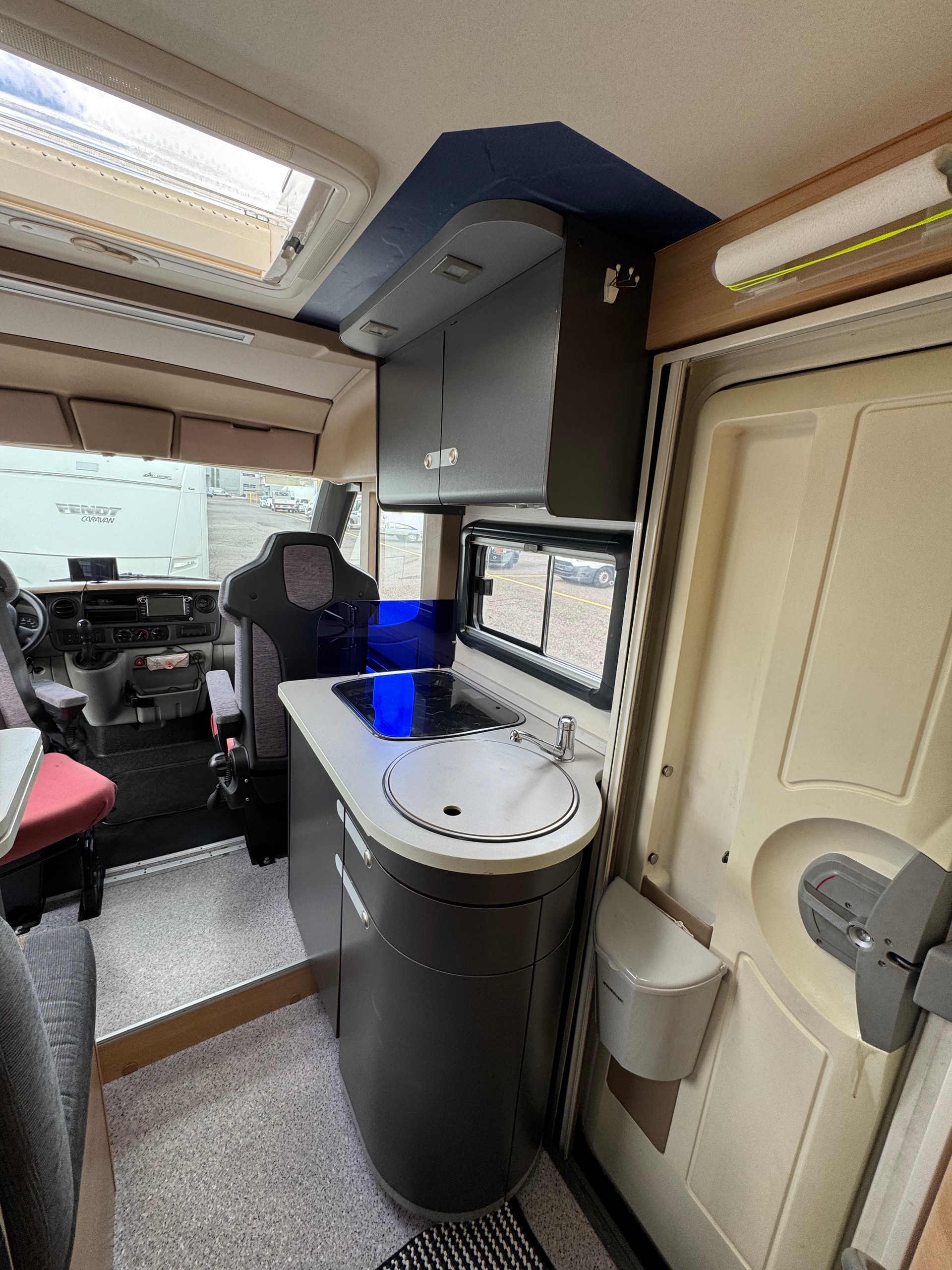 KNAUS Tabbert Renault Master 2.5 TDI - 750 kg Nutzlast Total 3500 kg-image-11