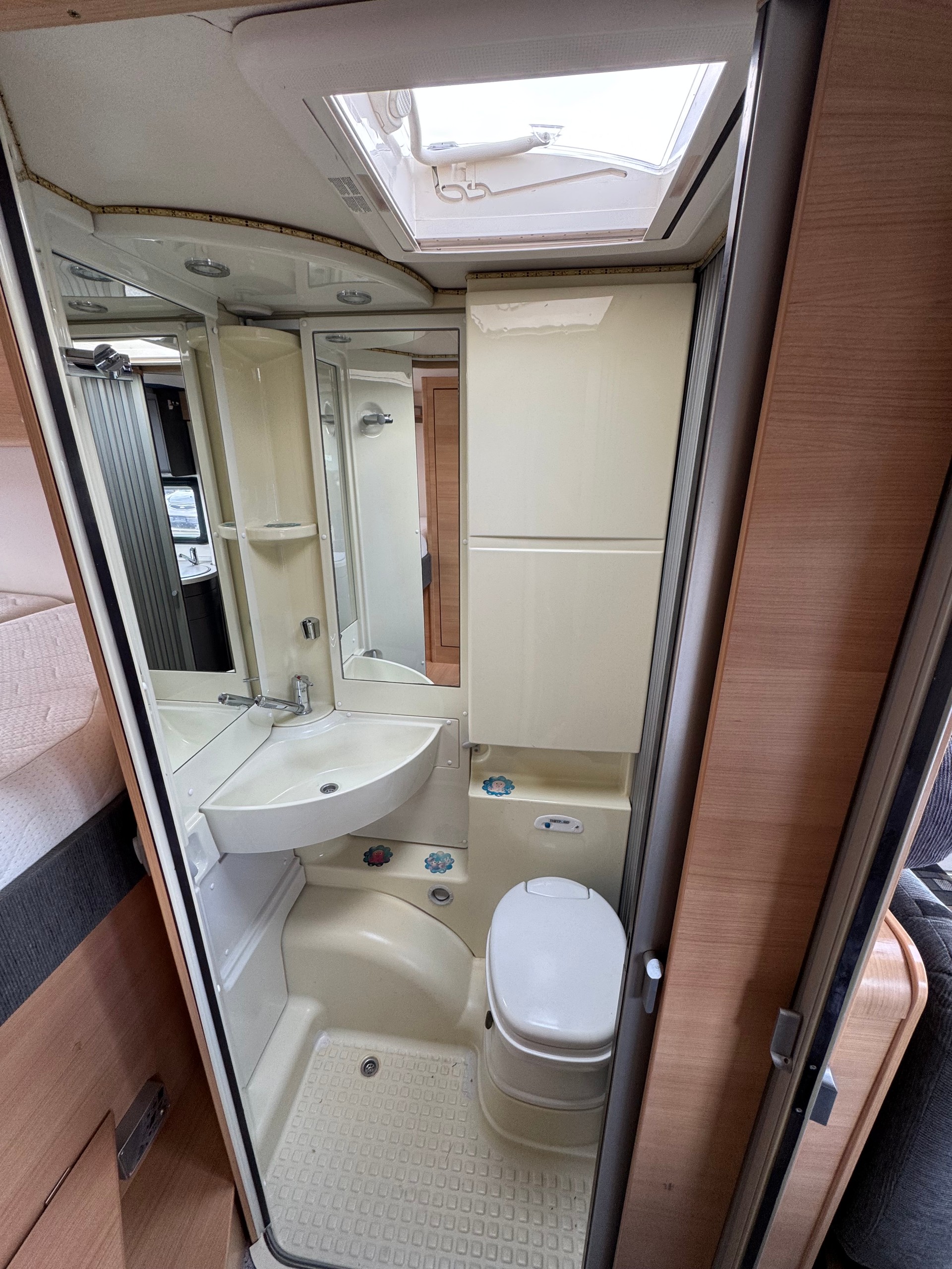 KNAUS Tabbert Renault Master 2.5 TDI - 750 kg Nutzlast Total 3500 kg-image-13