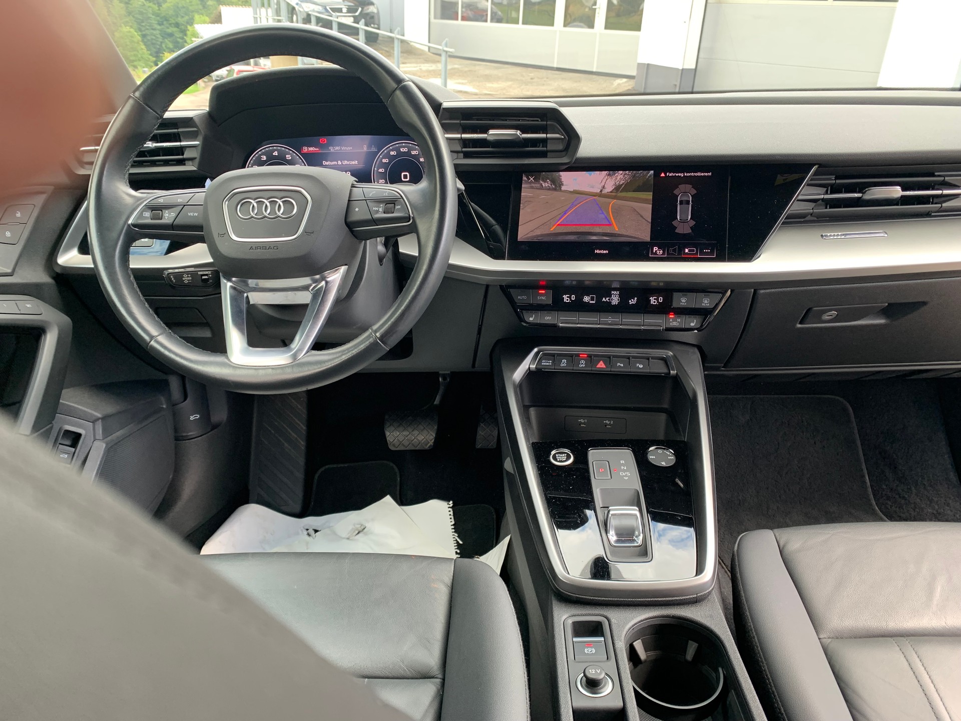 AUDI A3 Sportback 35 TFSI S-tronic-image-4