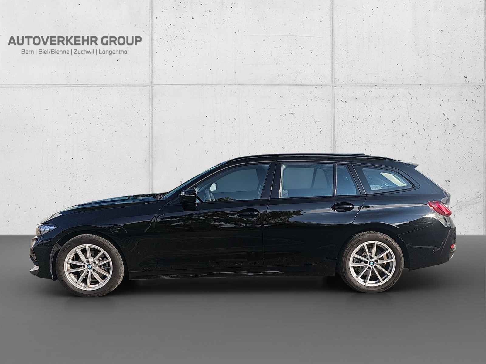 BMW 318i Touring-image-2
