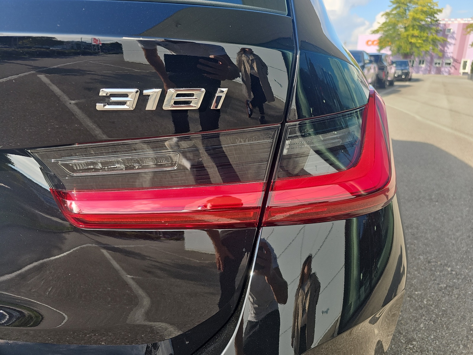 BMW 318i Touring-image-20
