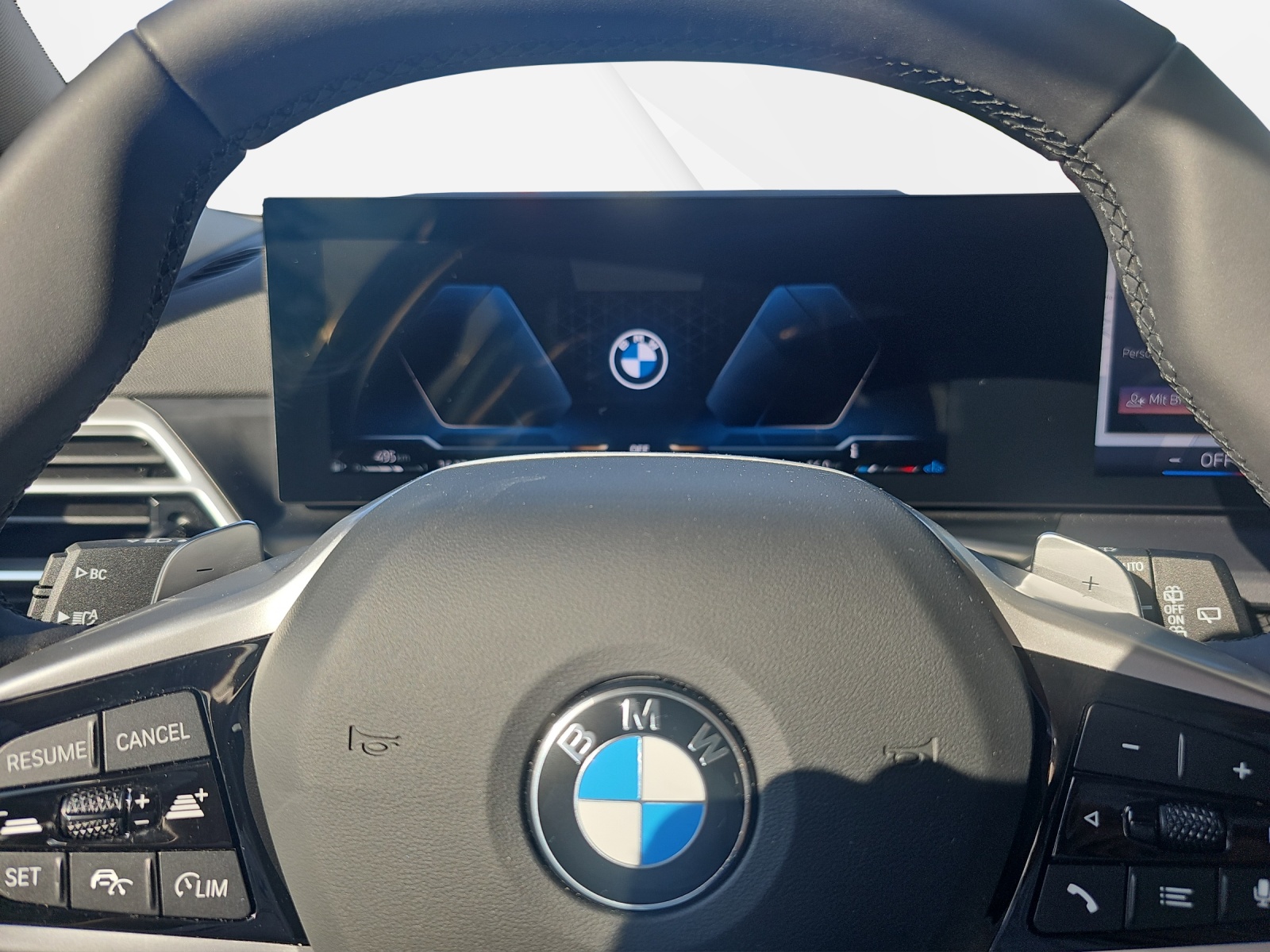 BMW 318i Touring-image-12
