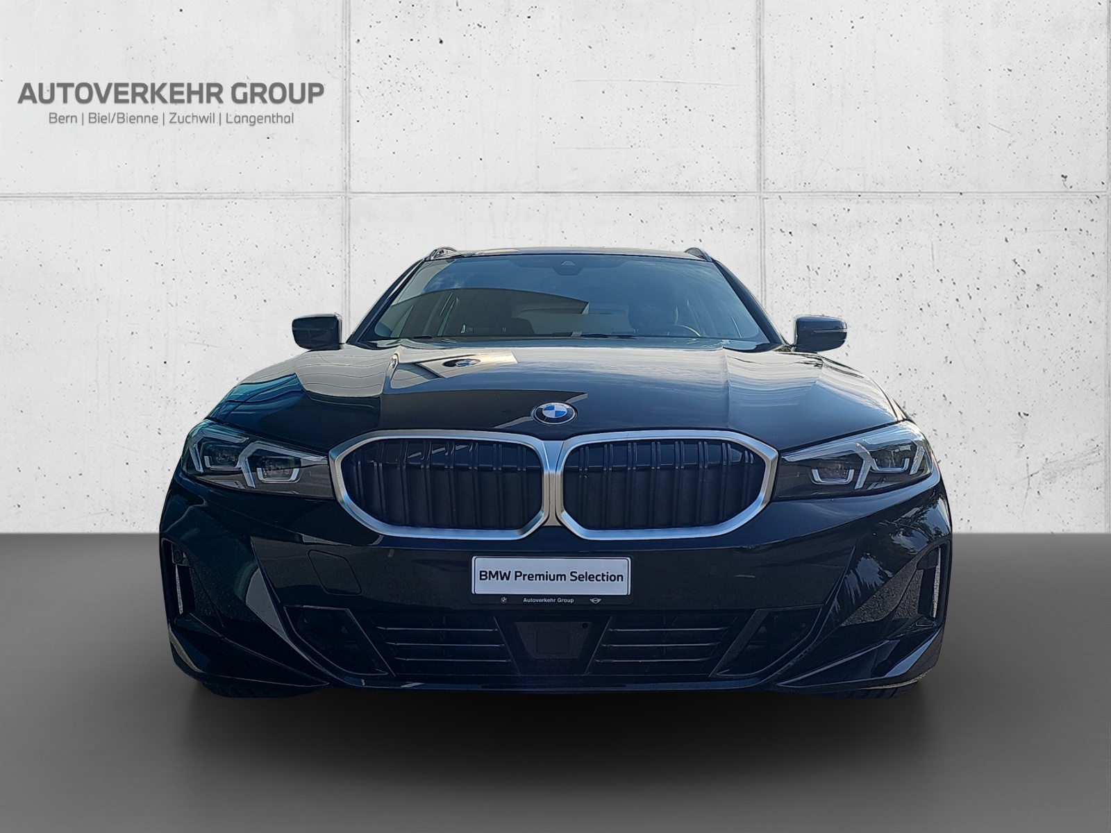 BMW 318i Touring-image-1