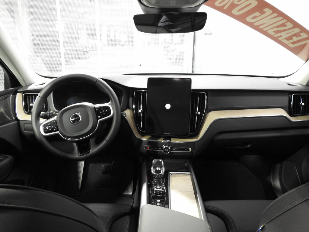 VOLVO XC60 2.0 T6 TE Ultra Dark eAWD-image-6