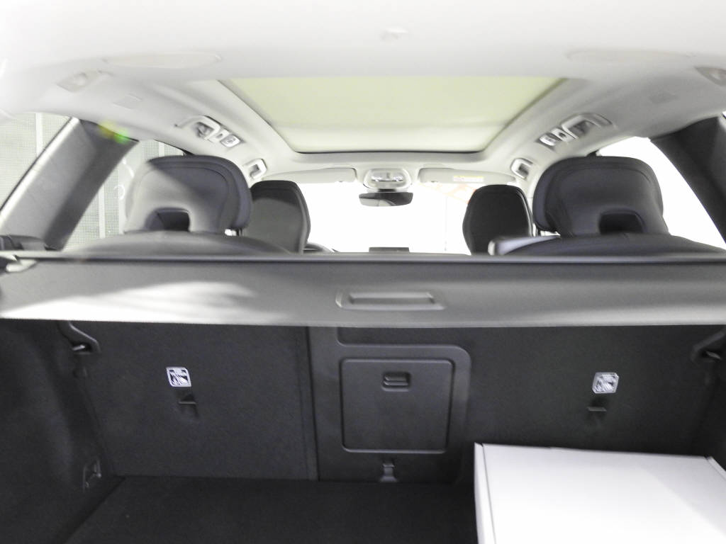 VOLVO XC60 2.0 T6 TE Ultra Dark eAWD-image-13