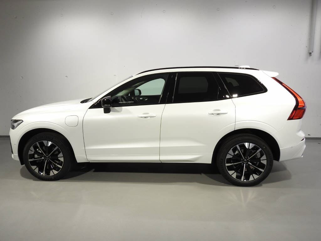 VOLVO XC60 2.0 T6 TE Ultra Dark eAWD-image-1