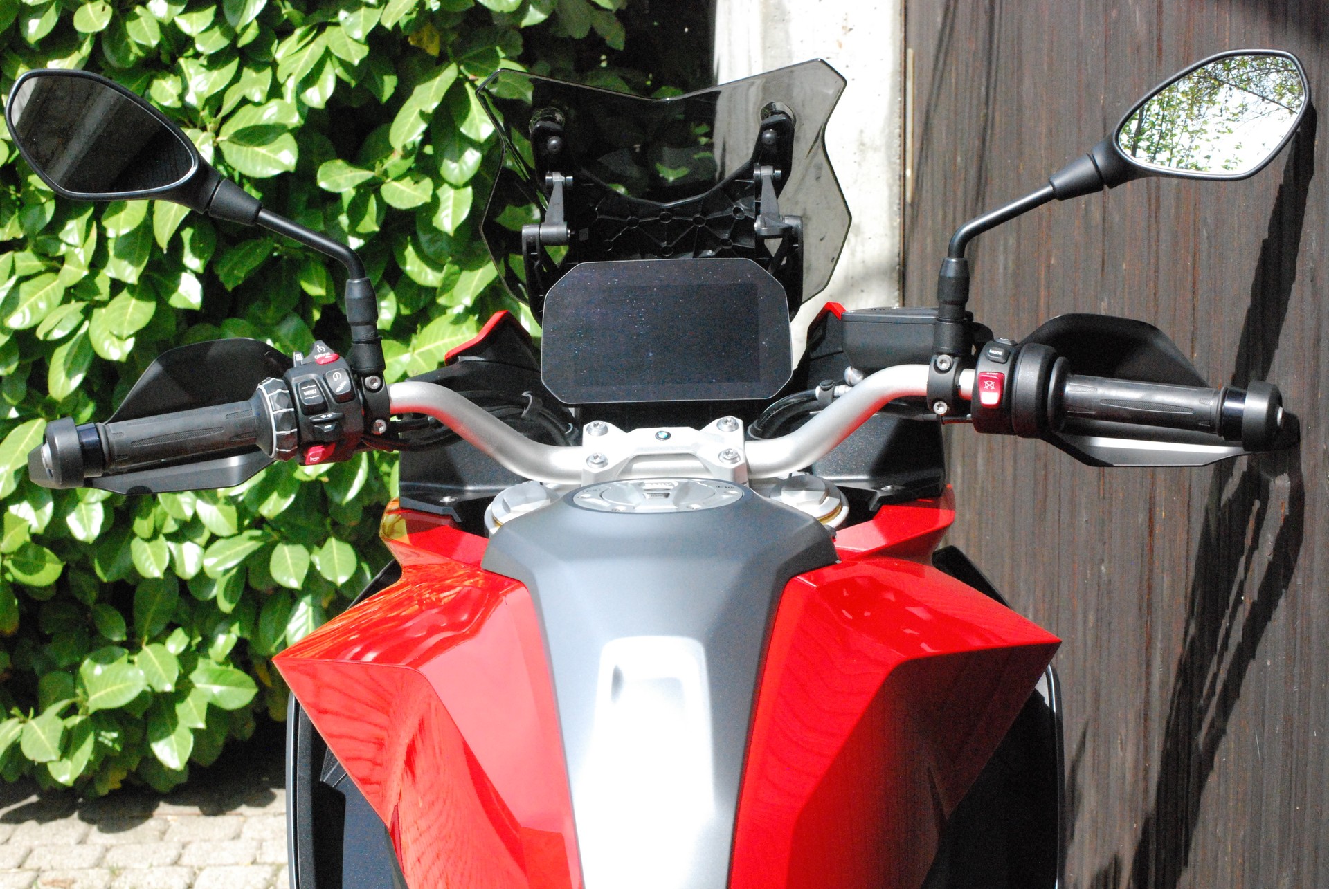 BMW F 900 XR ABS-image-3