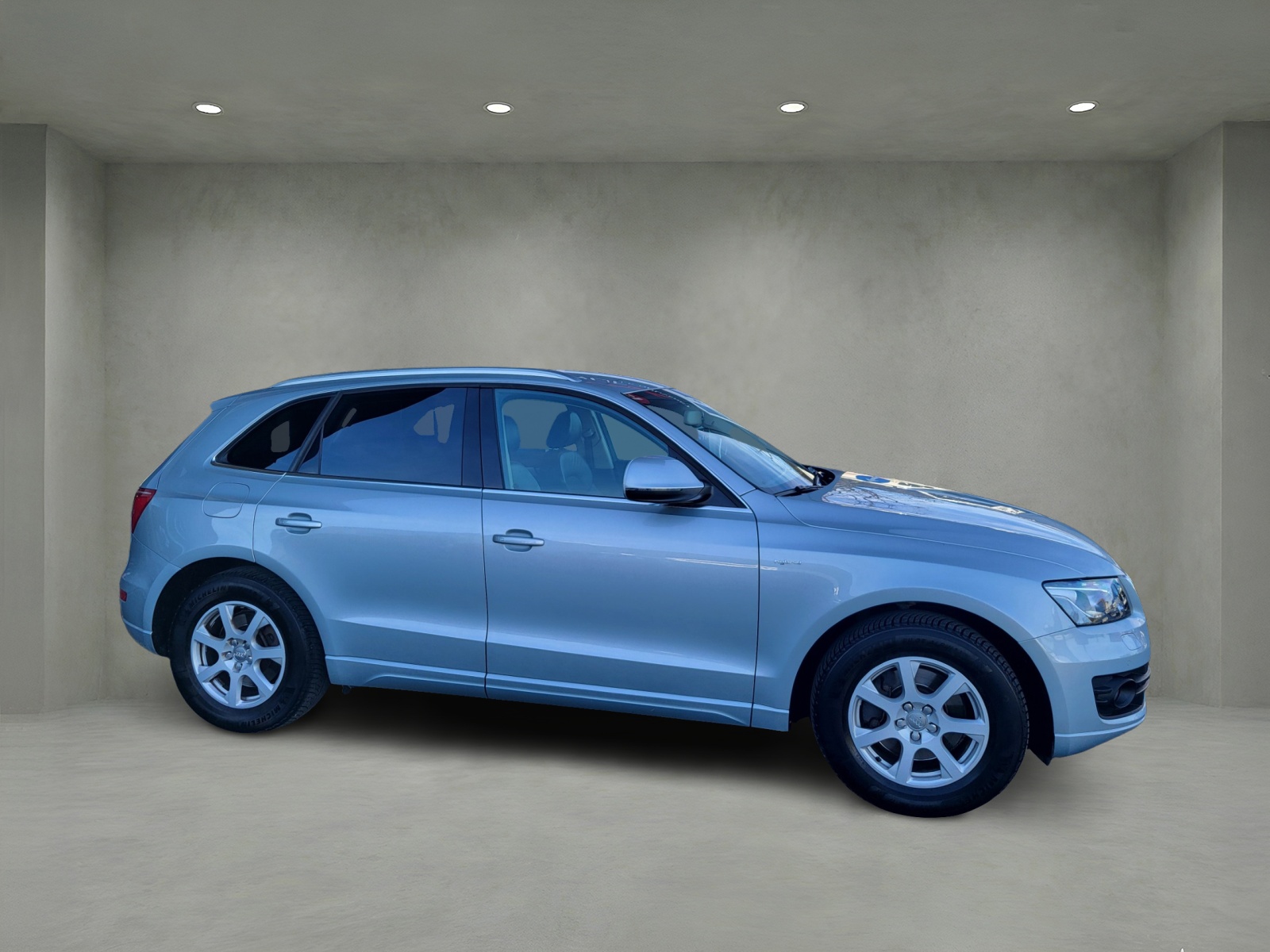 AUDI Q5 2.0 TFSI hybrid quattro tiptronic
