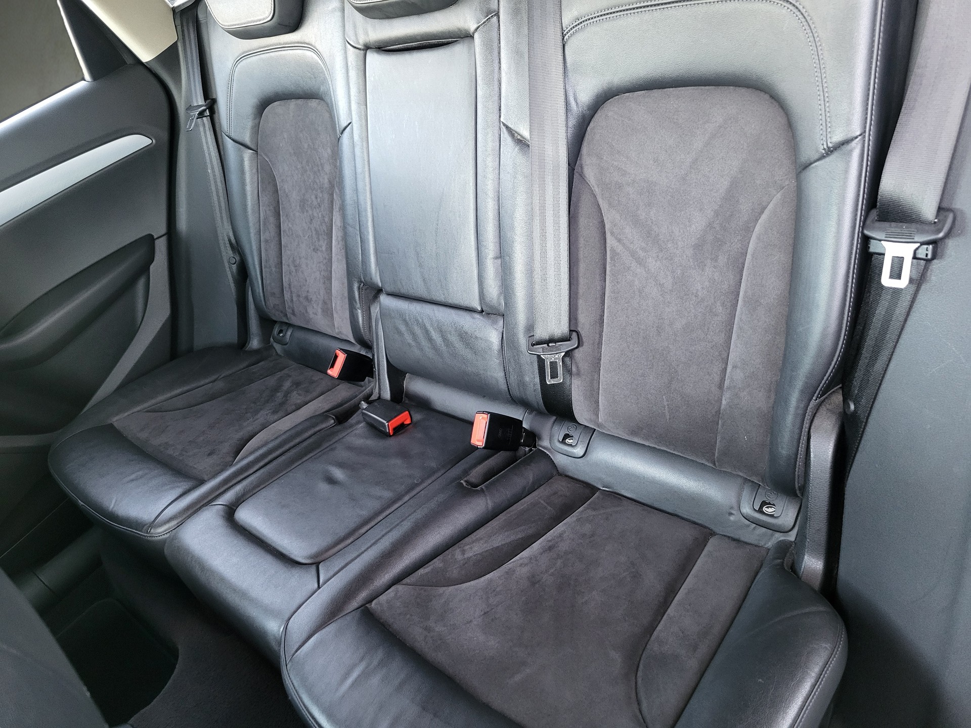 AUDI Q5 2.0 TFSI hybrid quattro tiptronic-image-16
