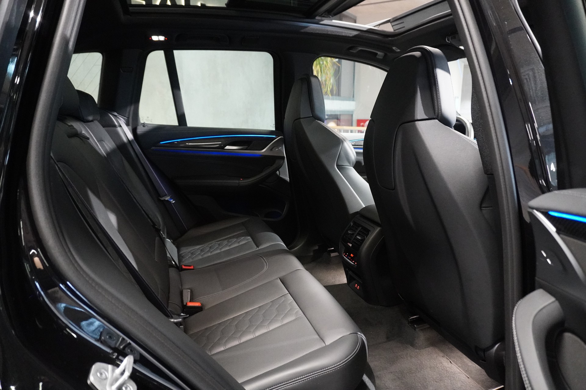 BMW X3 xDrive M Competition Steptronic-image-12