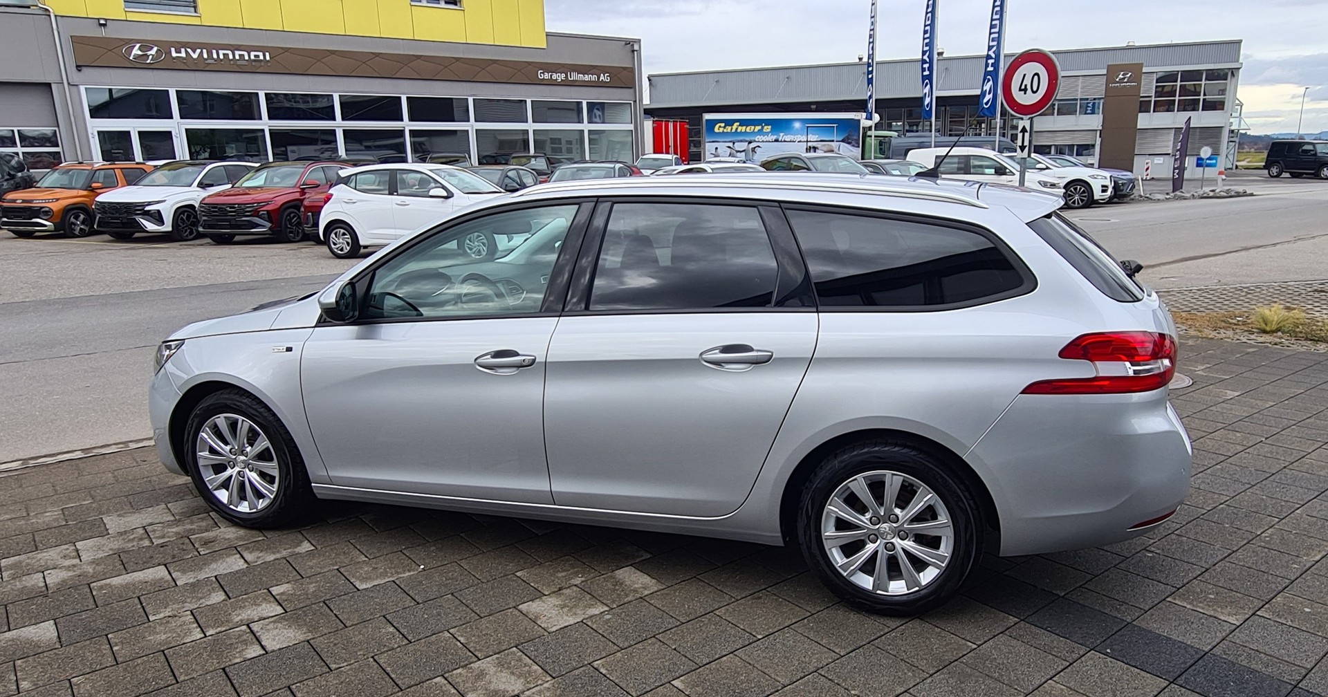 PEUGEOT 308 SW 1.2 THP Style Automatic-image-6