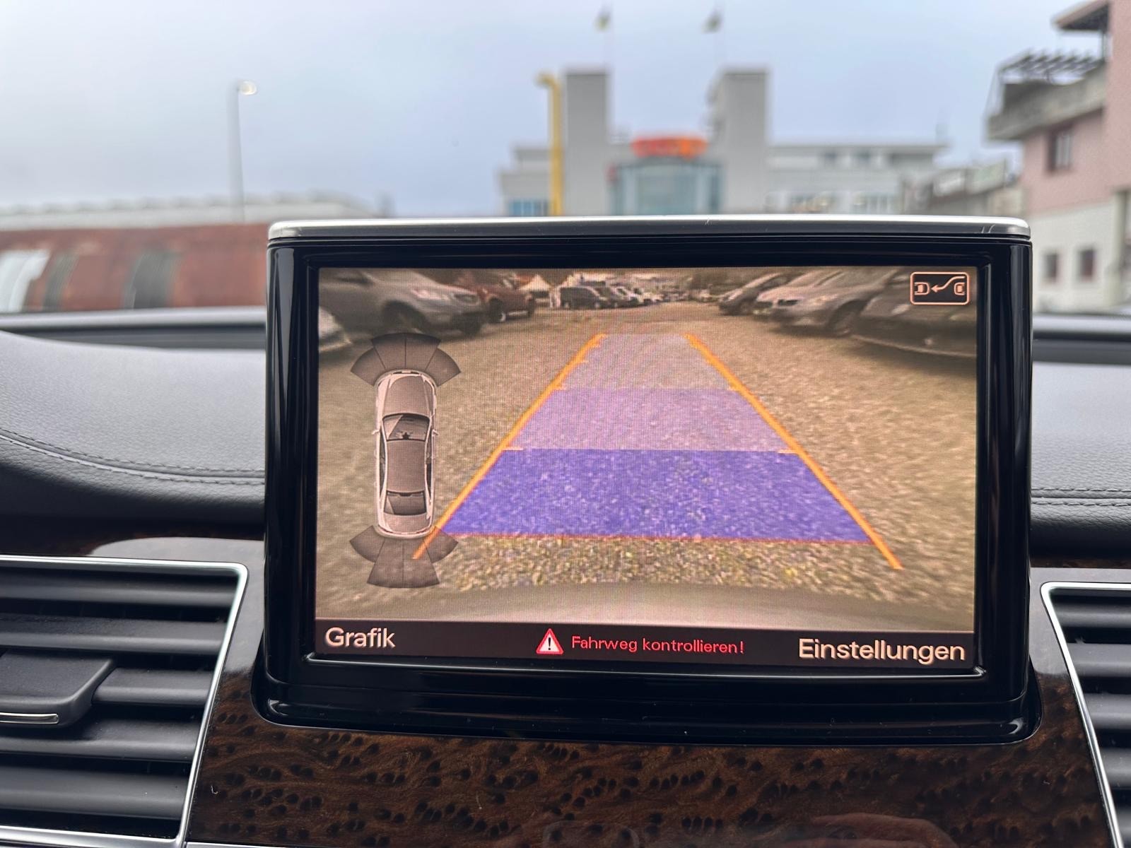 AUDI A8 4.2 TDI-image-22