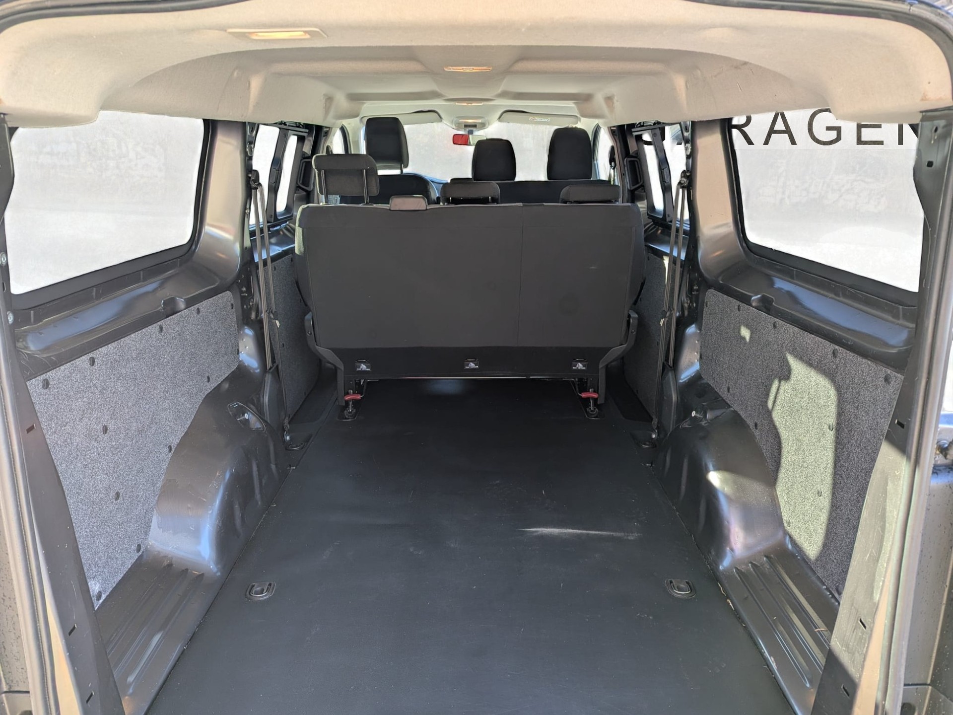 TOYOTA Proace 2.0D Combi L2 Long-image-9