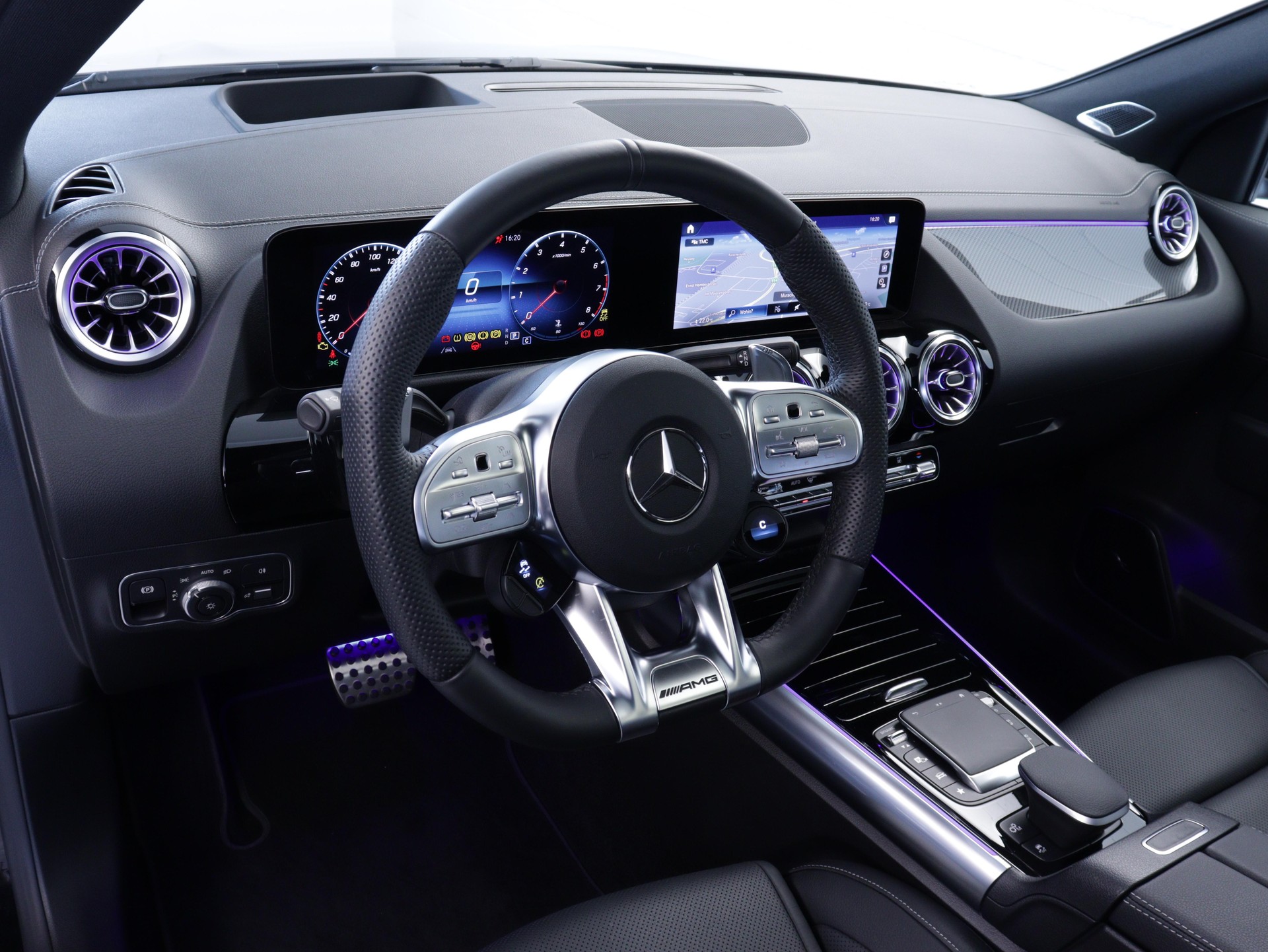 MERCEDES-BENZ GLA 35 AMG 4matic-image-6