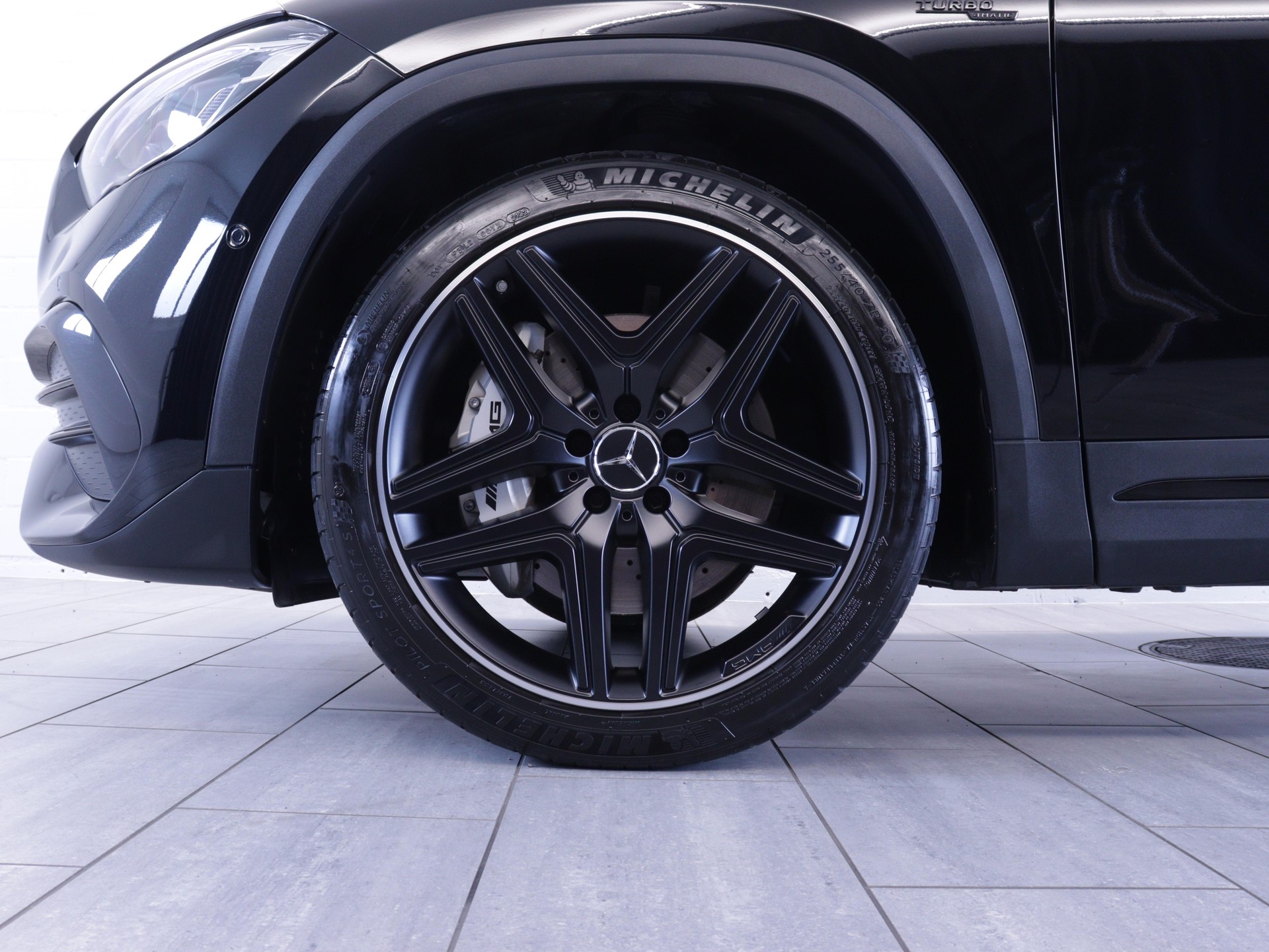 MERCEDES-BENZ GLA 35 AMG 4matic-image-12