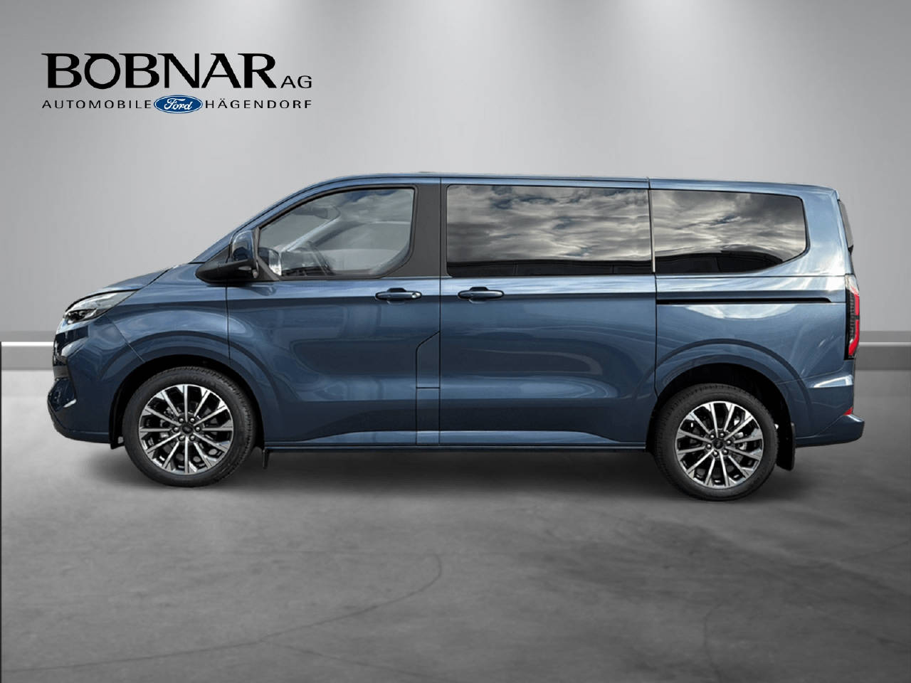 FORD Tourneo Custom 320 L1 2.0 EcoBlue 170 Titanium X-showroom-element-3