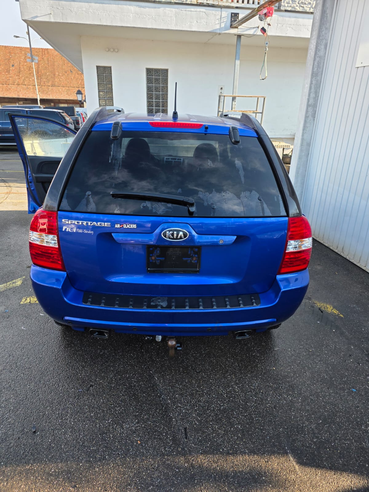 KIA Sportage 2.0 CRDi Trend-image-12