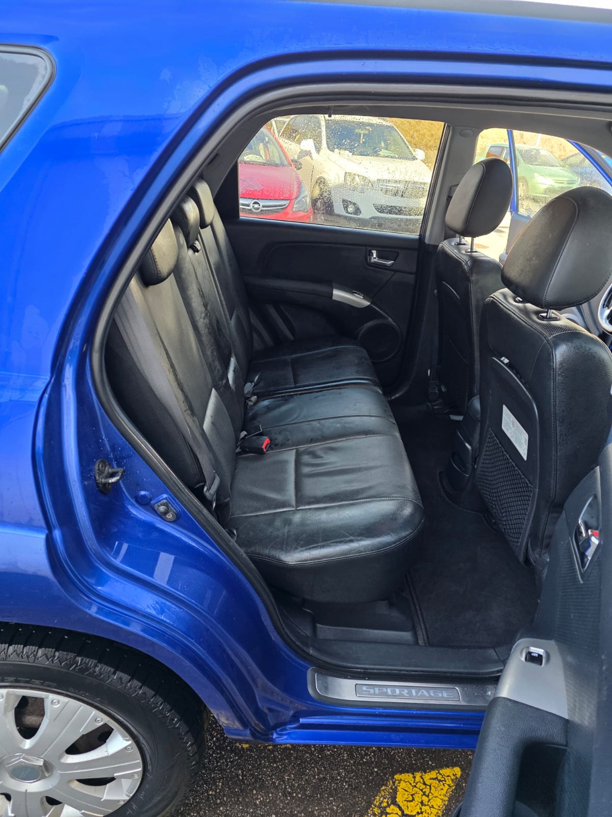 KIA Sportage 2.0 CRDi Trend-image-9