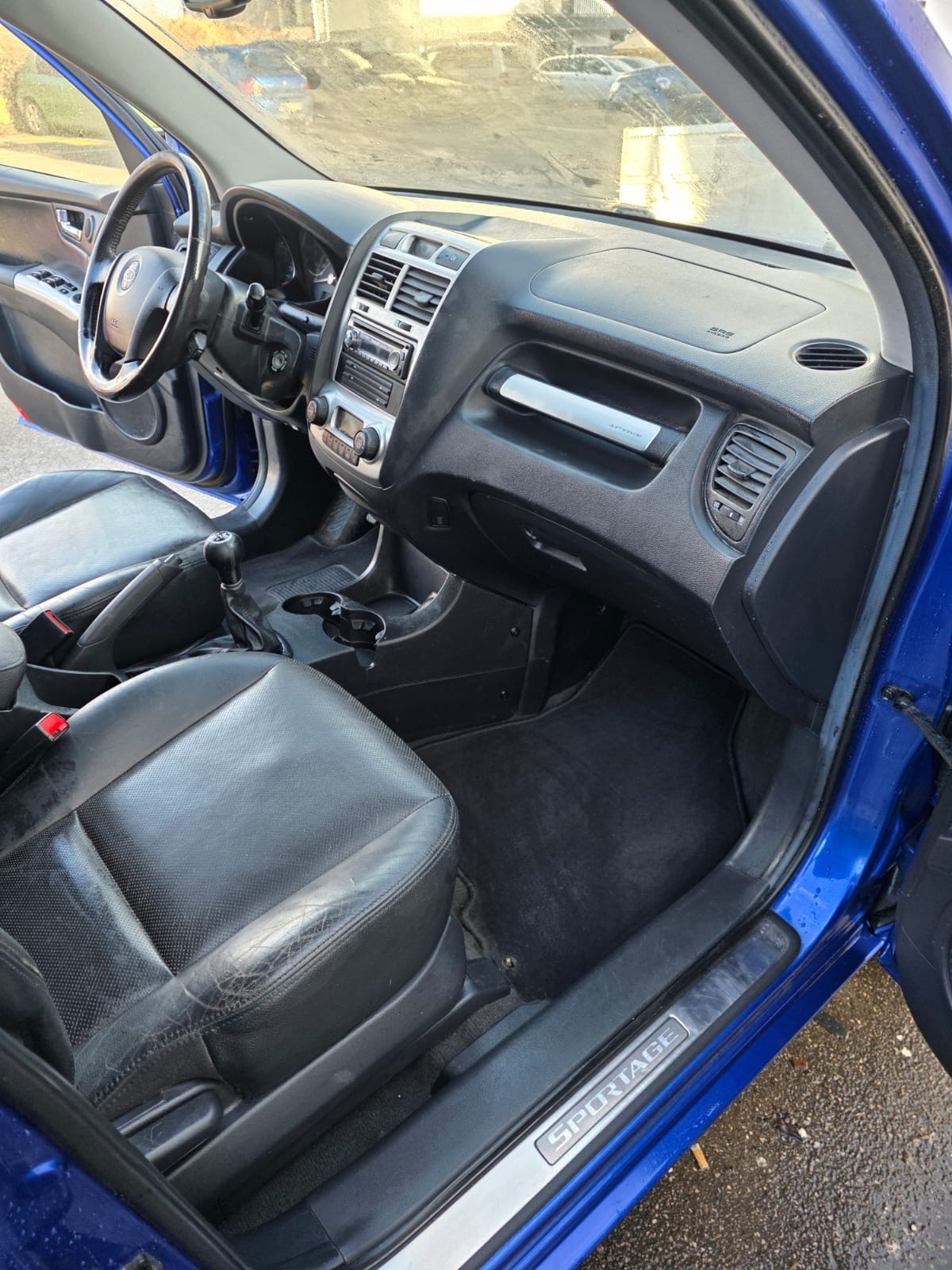 KIA Sportage 2.0 CRDi Trend-image-3