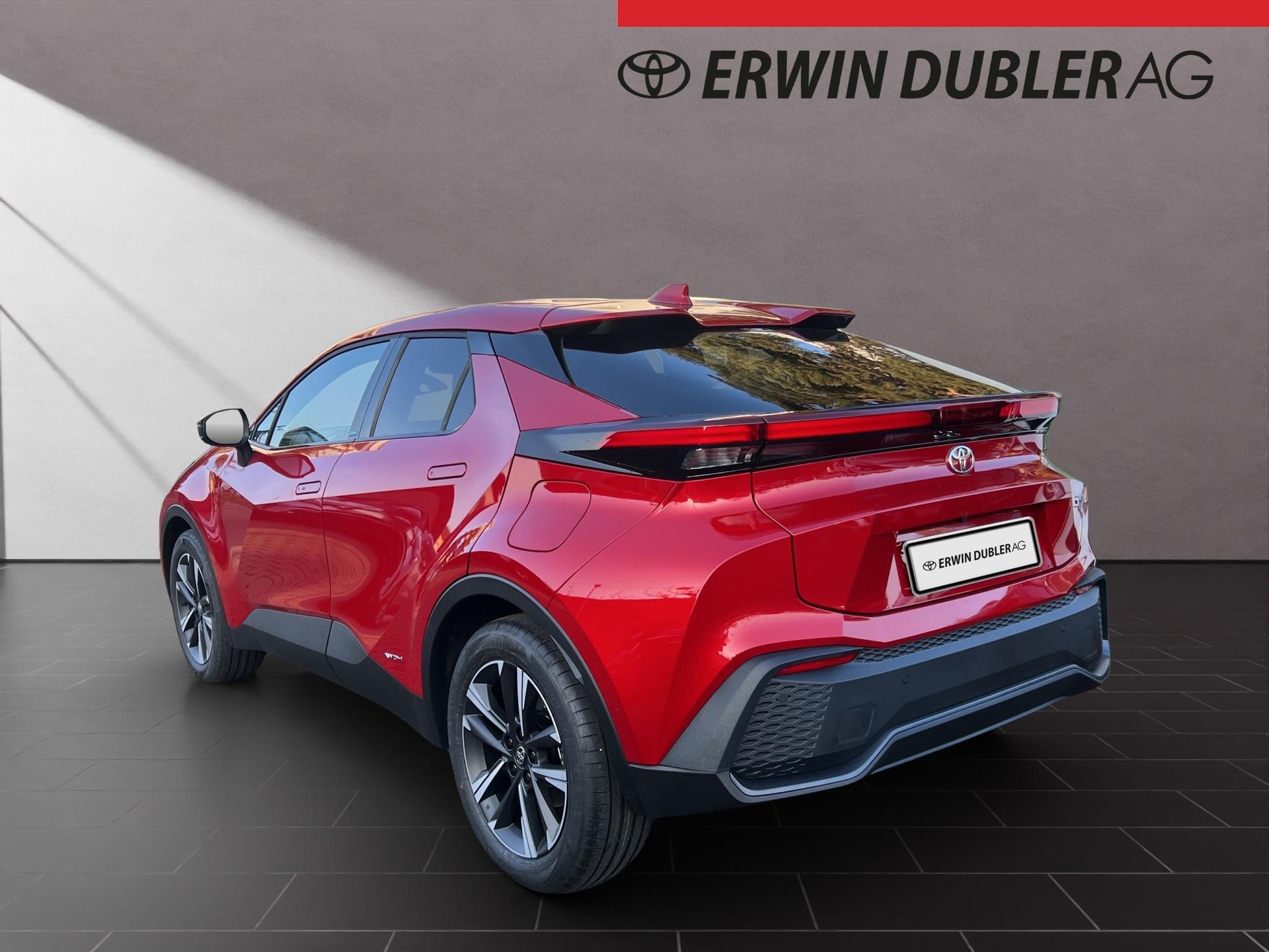 TOYOTA C-HR 2.0 HEV Swiss Edition 4x4-image-2