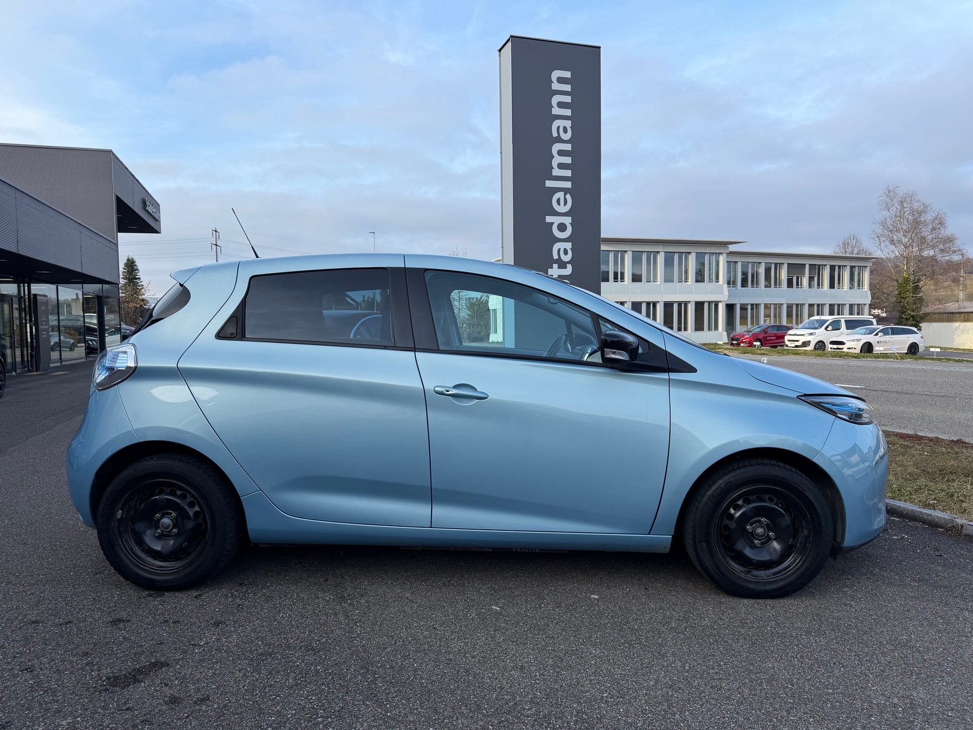 RENAULT Zoe Zen-showroom-element-2