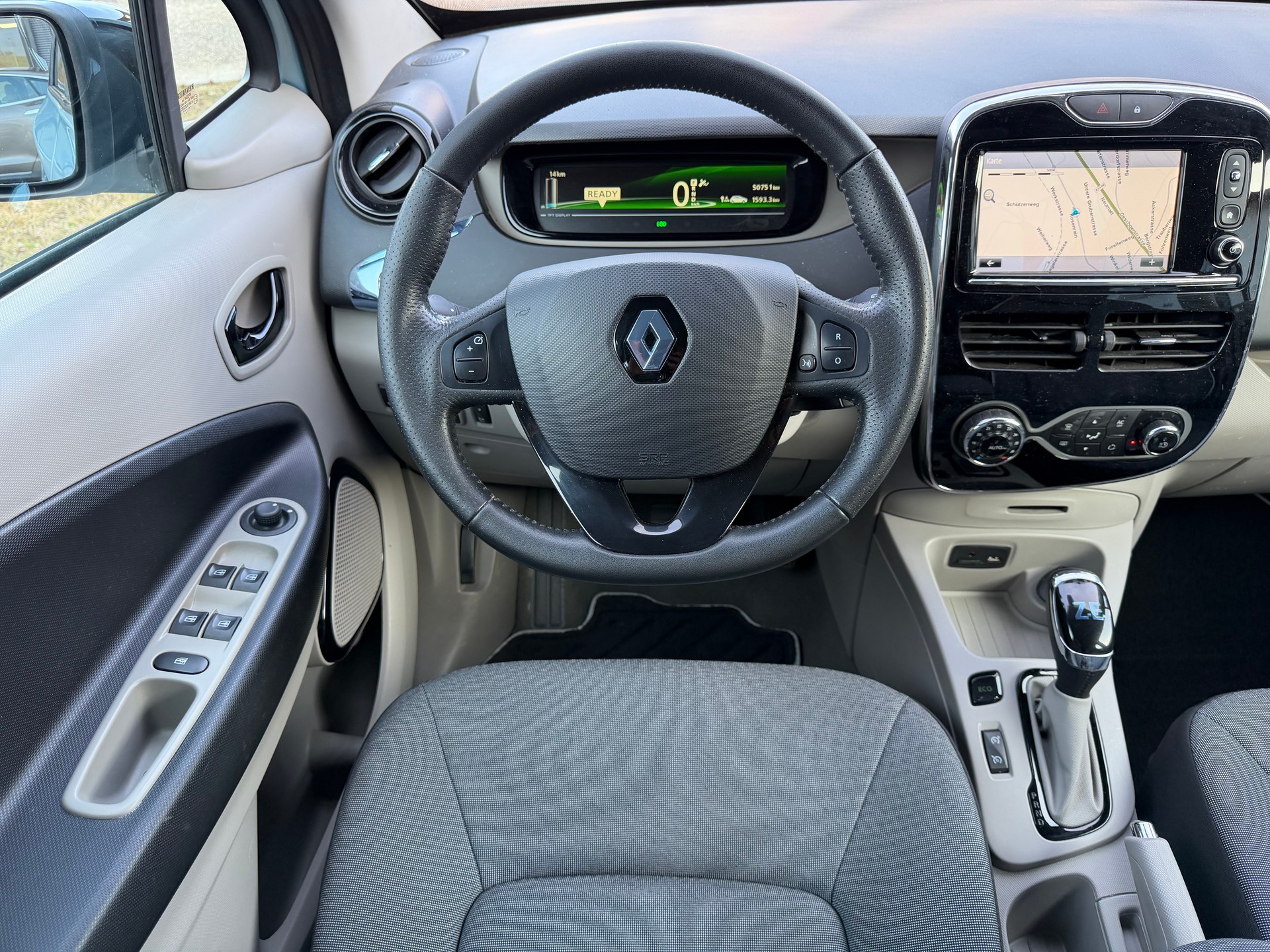 RENAULT Zoe Zen-image-12