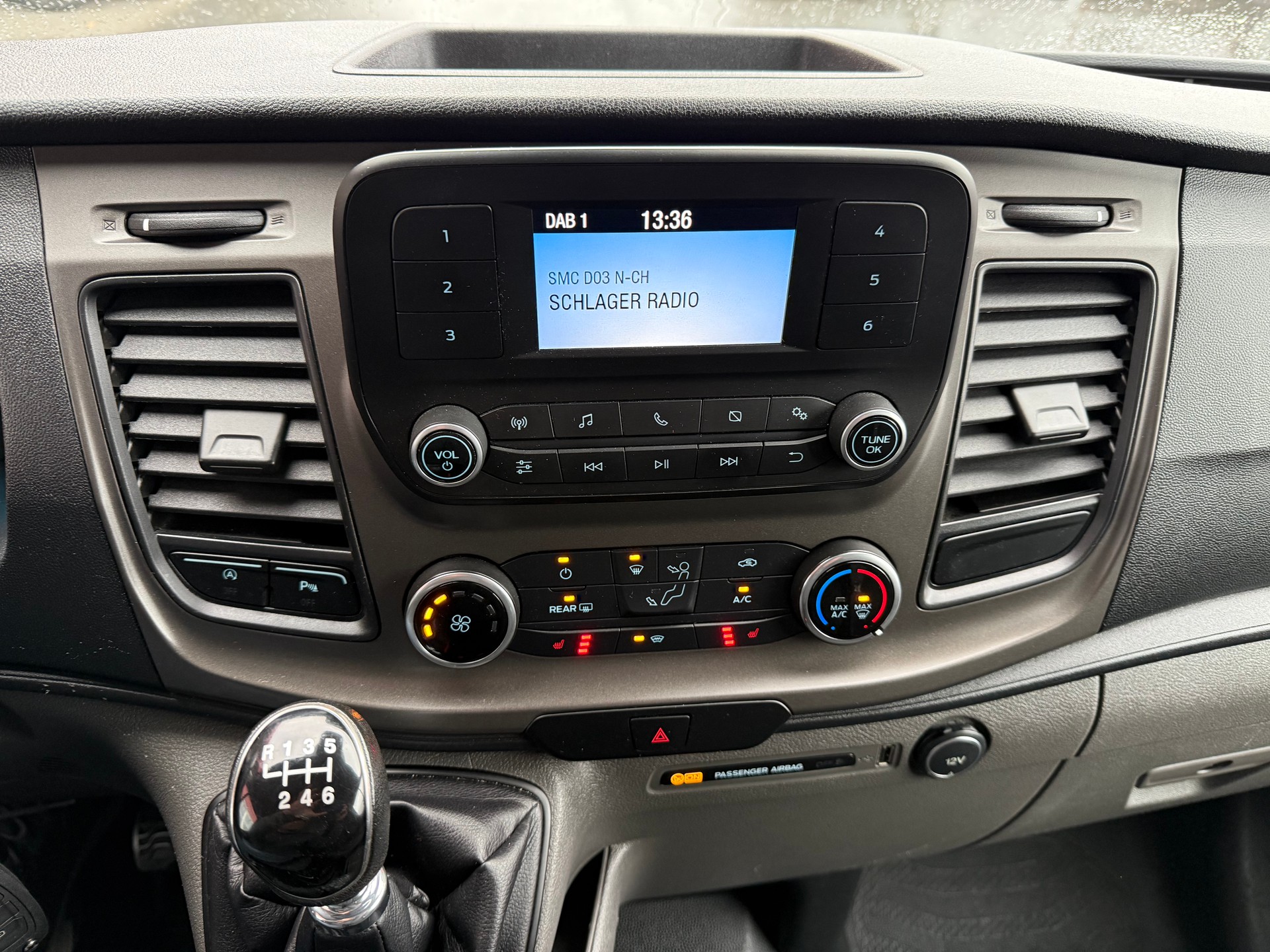 FORD Transit Custom Van 320 L1H1 Trend-image-7