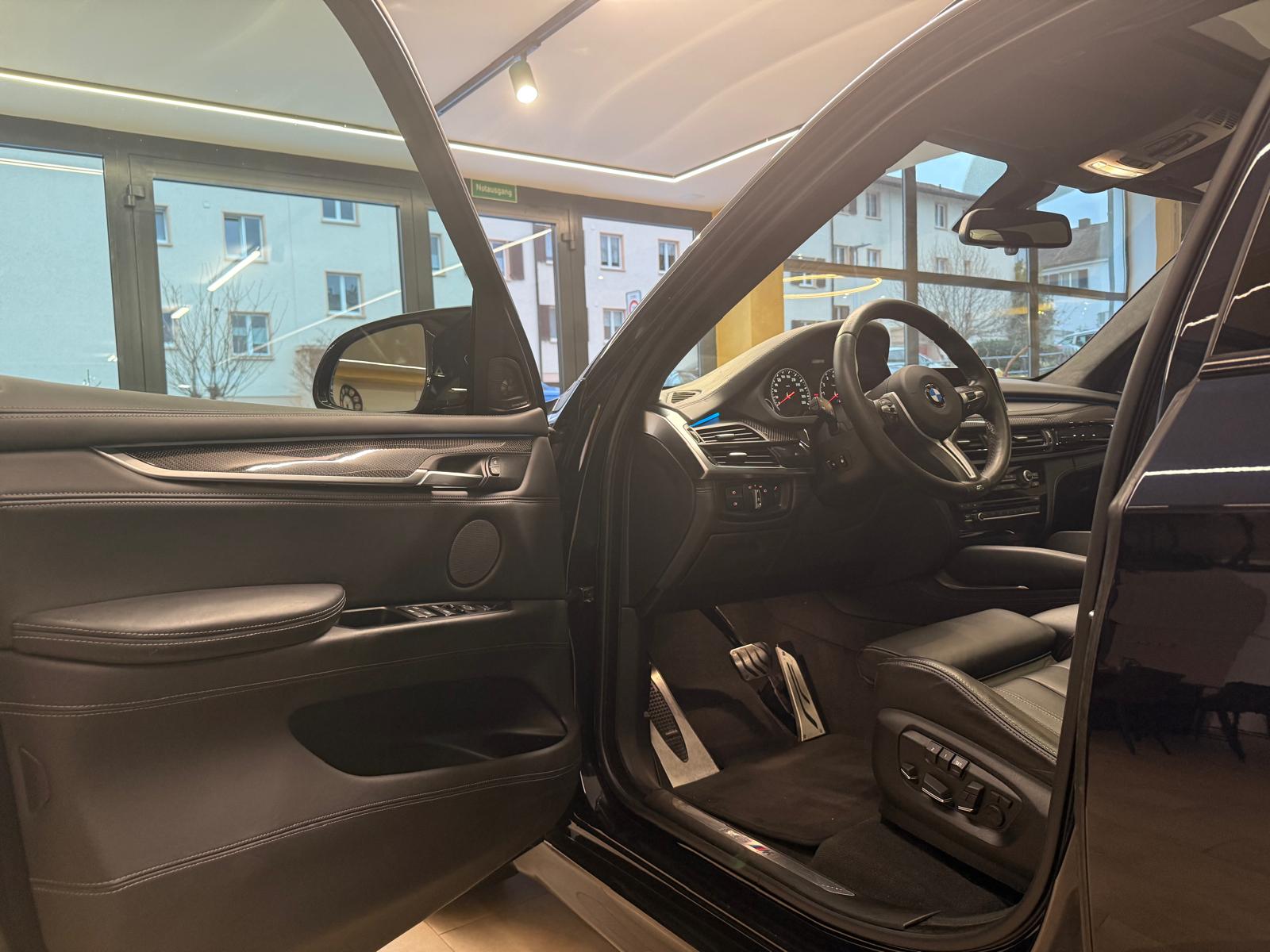 BMW X5M Edition Black Fire Steptronic-image-16
