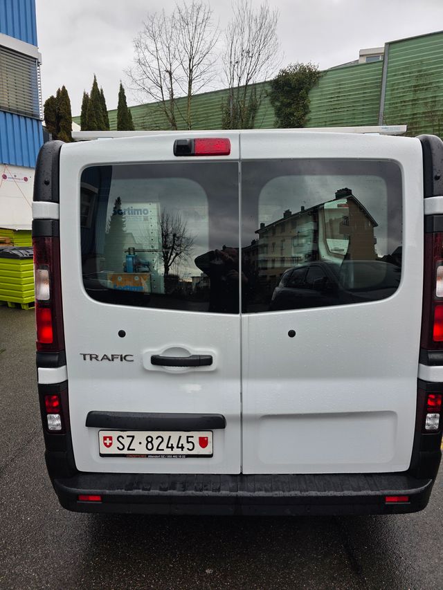 RENAULT Trafic 2.0 Energy dCi 120 3.0t Business L1H1-image-4