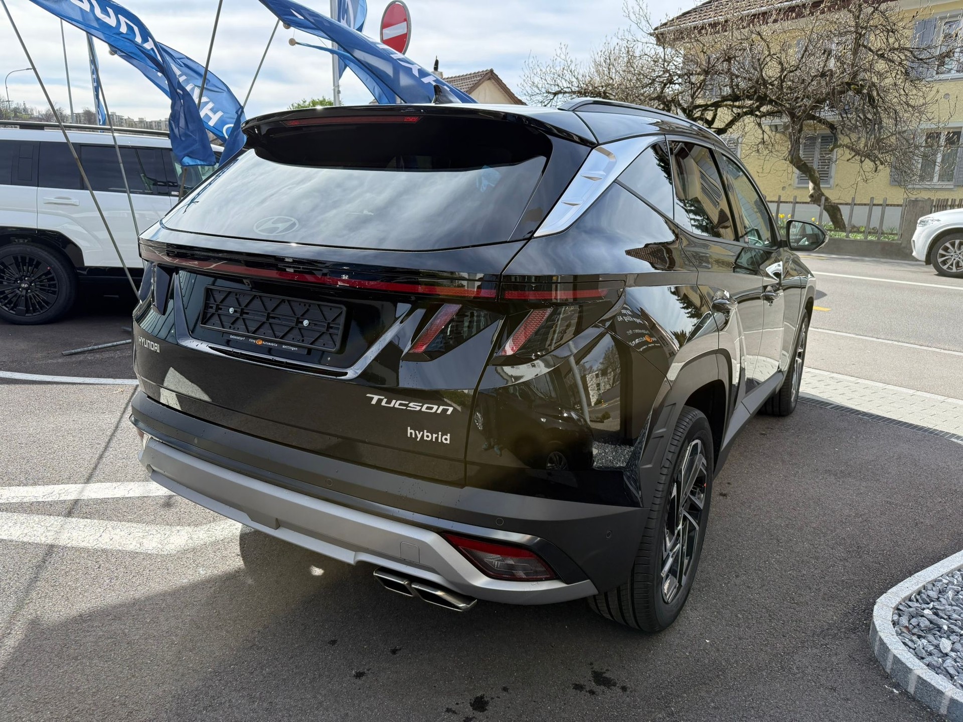 HYUNDAI Tucson 1.6 TGDI HEV Vertex 4WD Swiss Edition-image-4