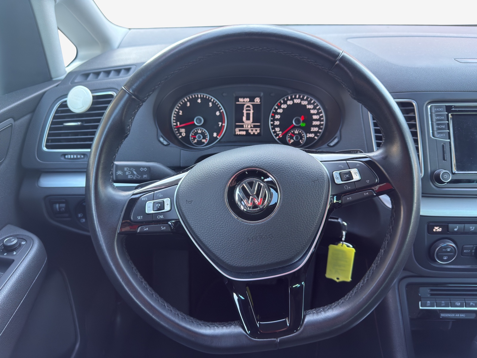 VW Sharan 1.4 TSI BlMT Comfortline DSG-image-8
