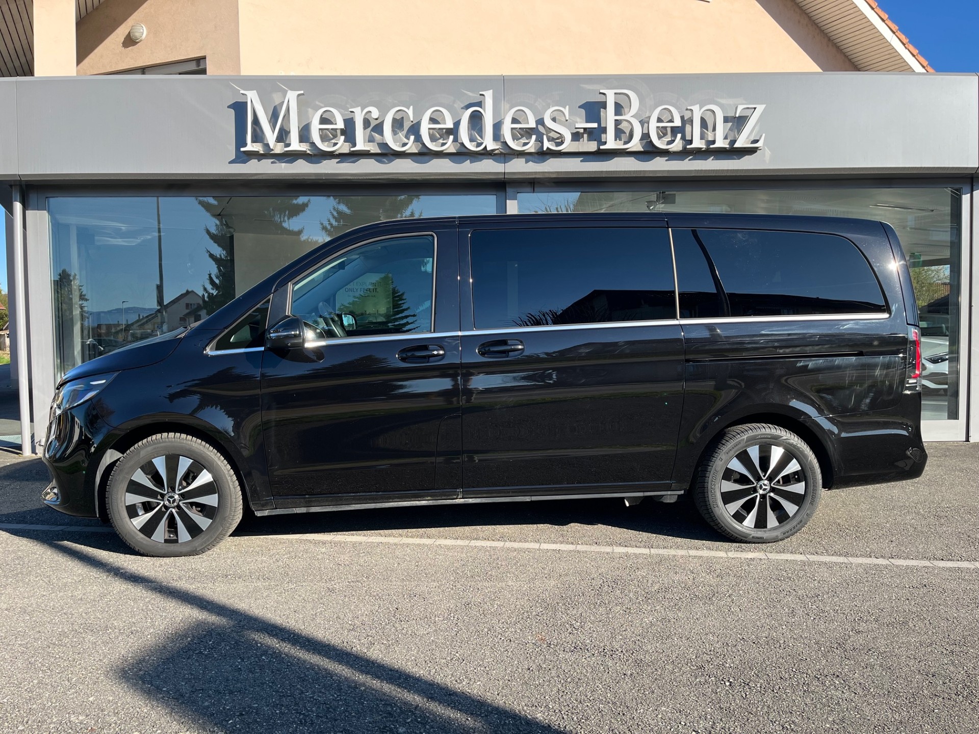 MERCEDES-BENZ V 250 d lang Avantgarde 4Matic FACELIFT-showroom-element-2