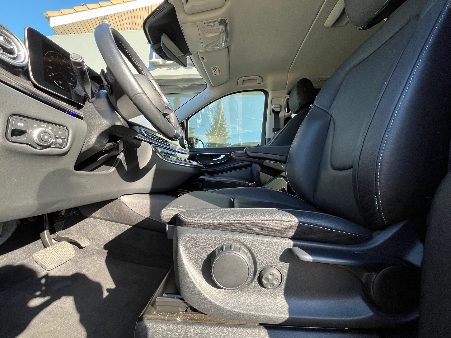 MERCEDES-BENZ V 250 d lang Avantgarde 4Matic FACELIFT-image-13