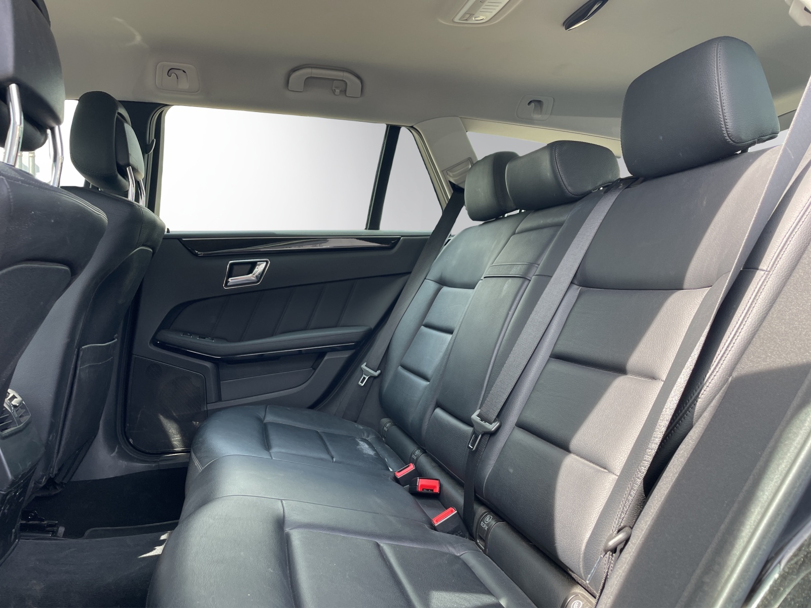 MERCEDES-BENZ E 350 Avantgarde 4Matic 7G-Tronic-image-11