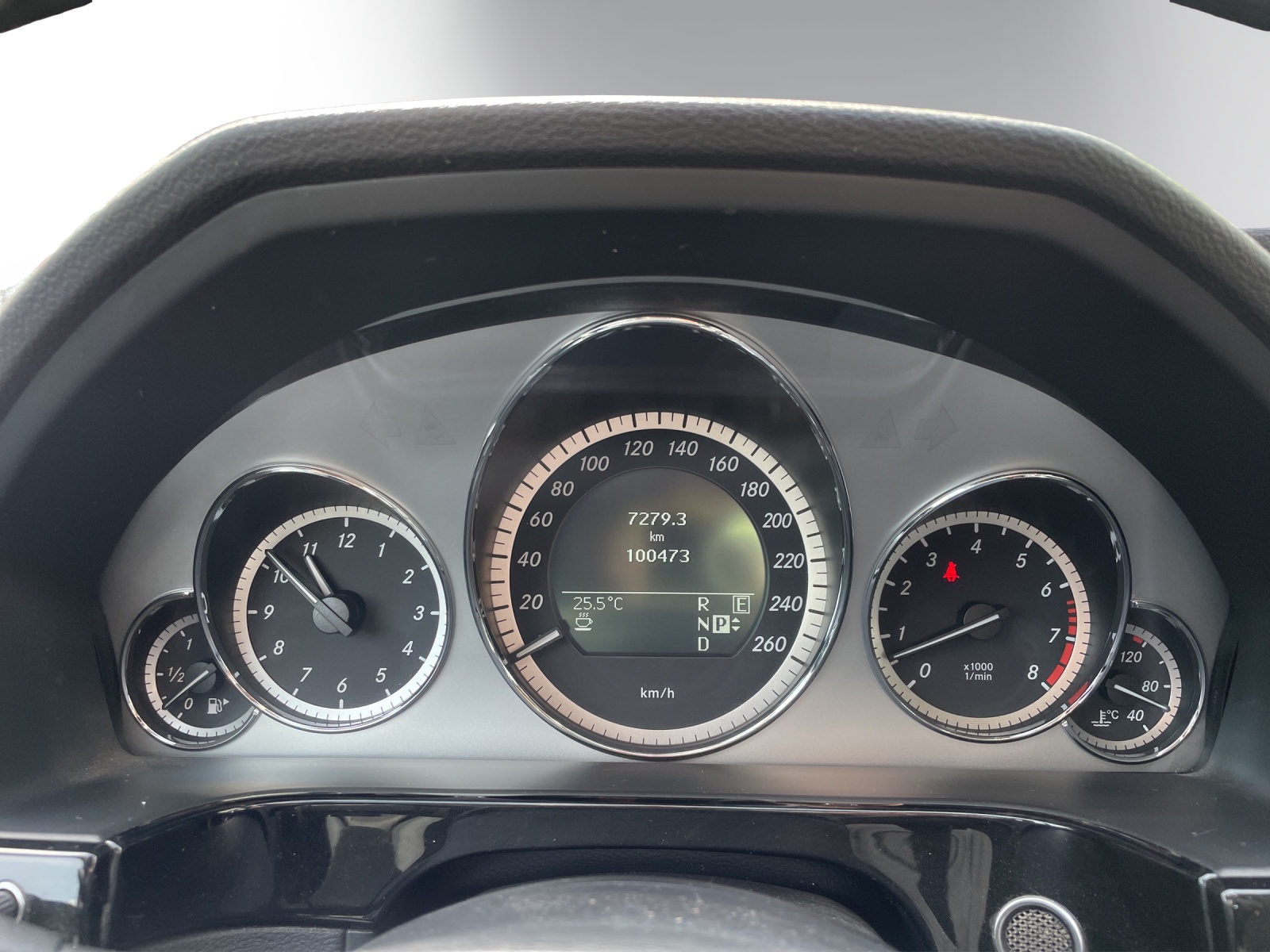 MERCEDES-BENZ E 350 Avantgarde 4Matic 7G-Tronic-image-17