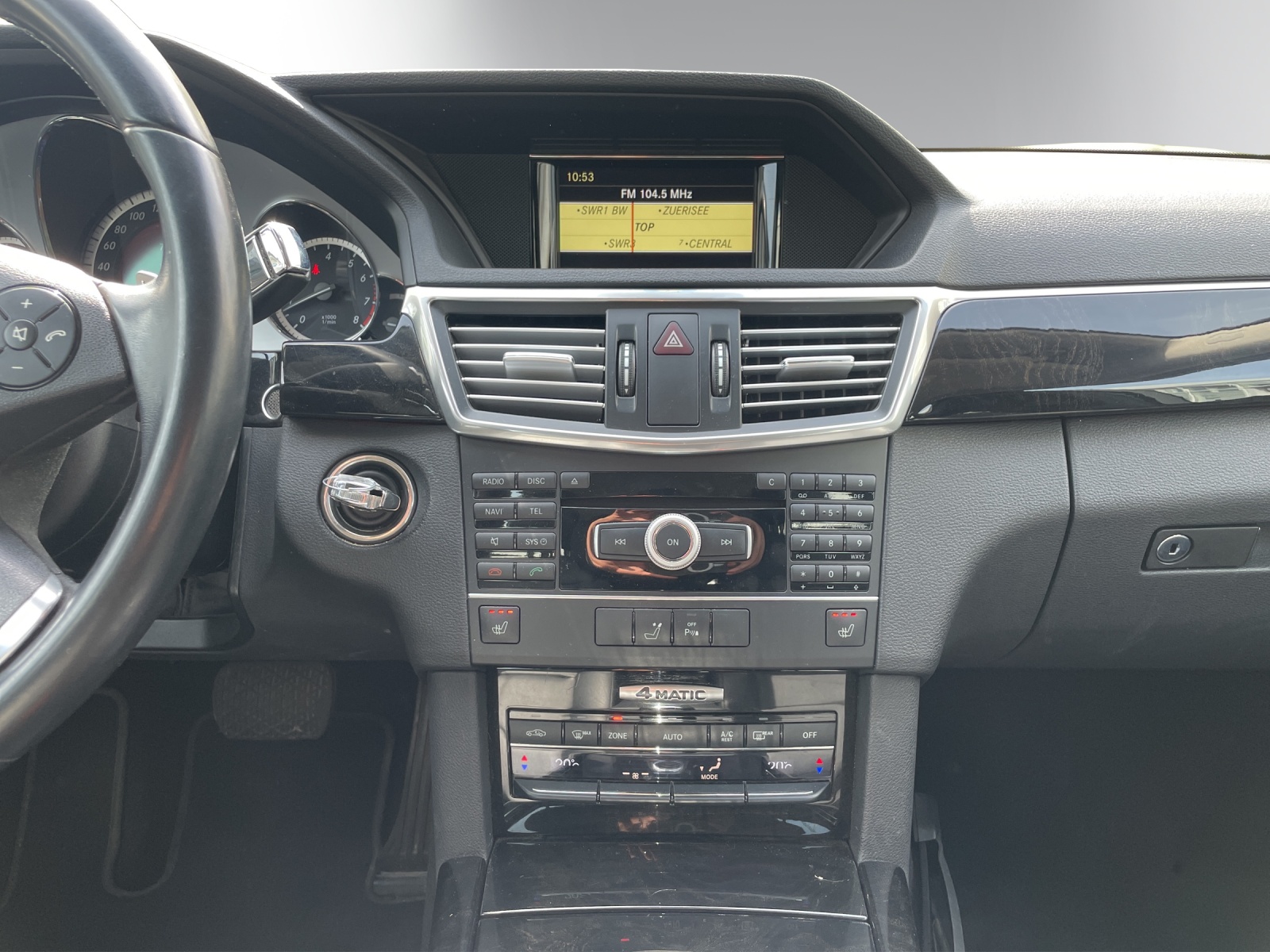 MERCEDES-BENZ E 350 Avantgarde 4Matic 7G-Tronic-image-15