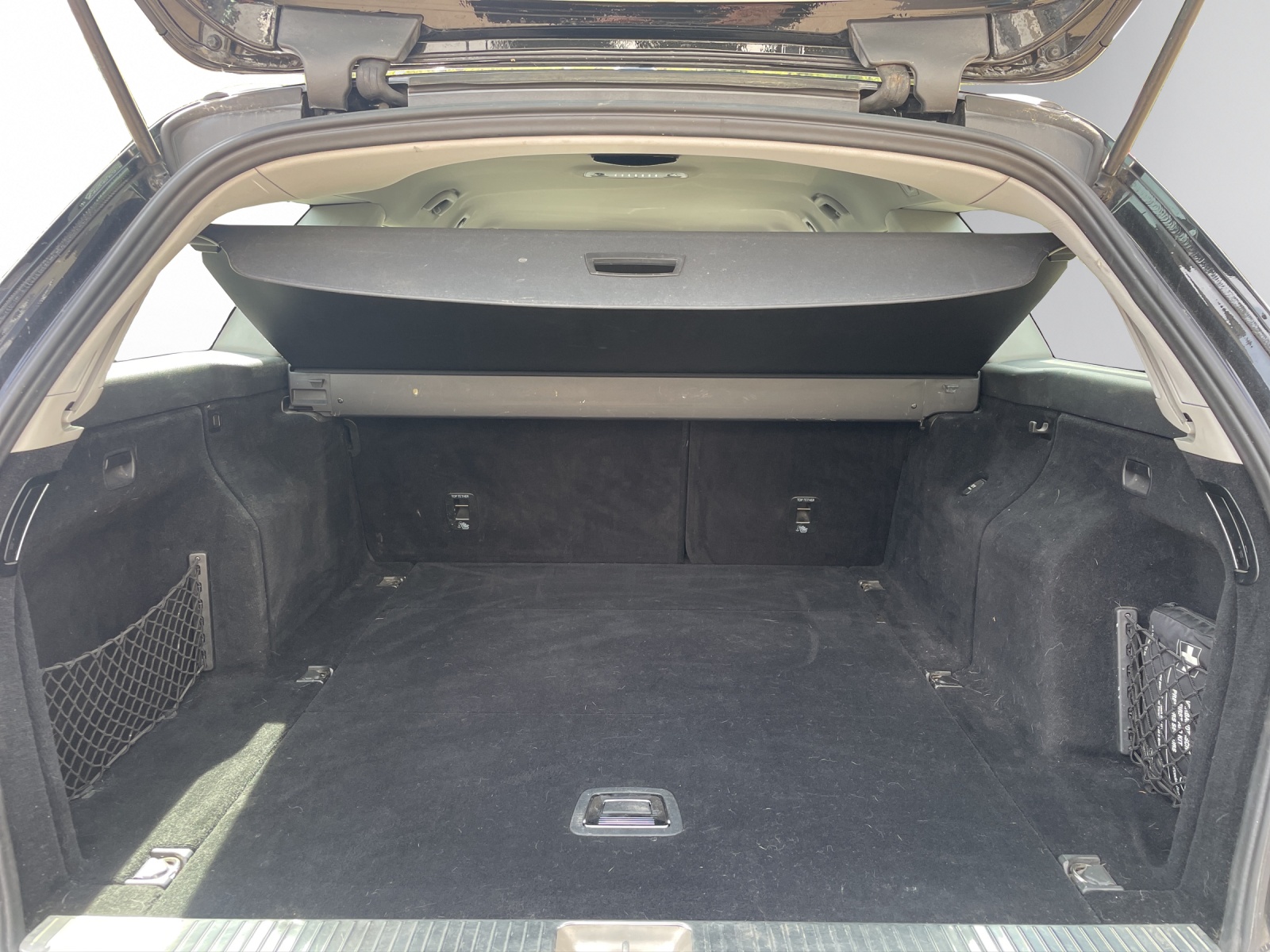 MERCEDES-BENZ E 350 Avantgarde 4Matic 7G-Tronic-image-18