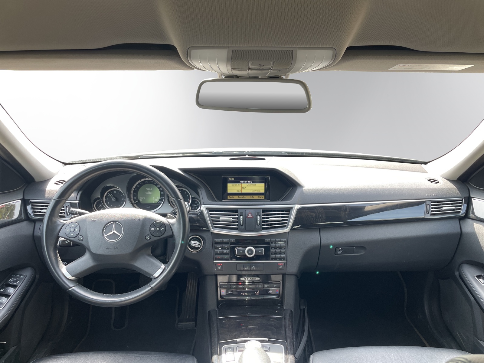 MERCEDES-BENZ E 350 Avantgarde 4Matic 7G-Tronic-image-14