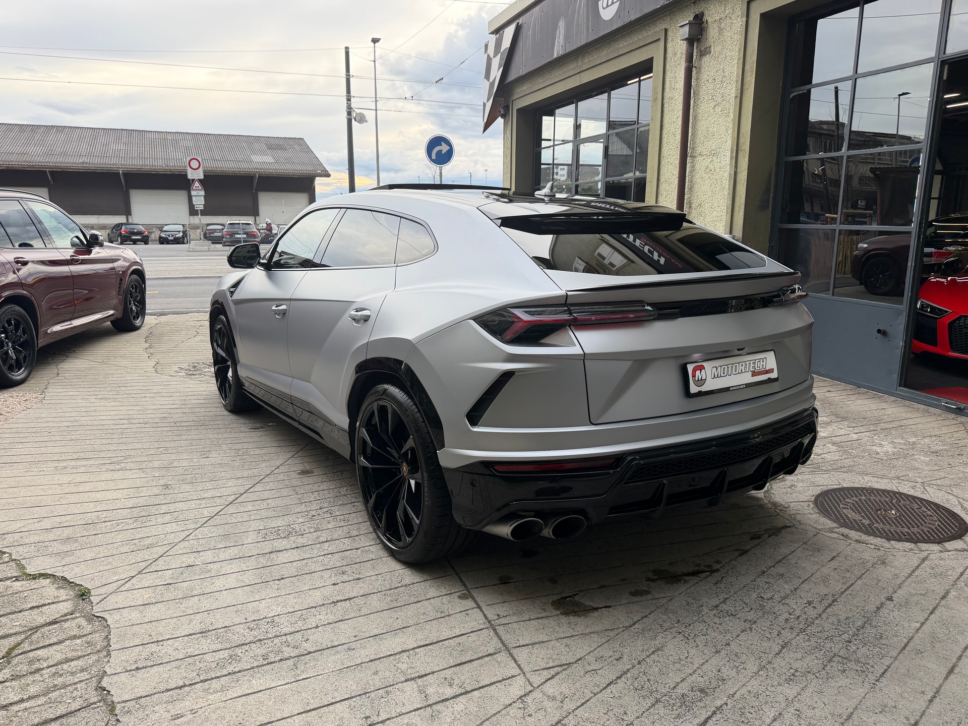 LAMBORGHINI Urus E-Gear Graphite Capsule-image-3