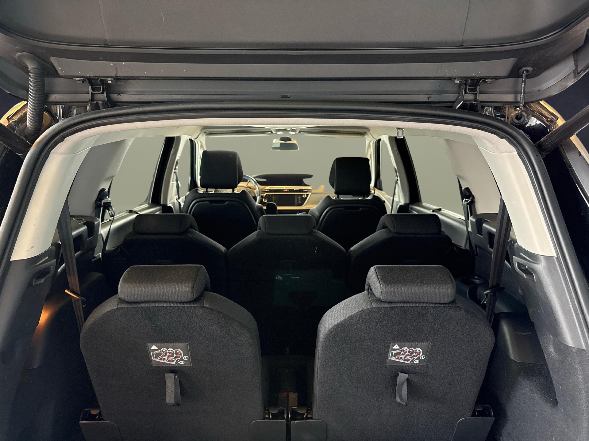 CITROEN C4 Grand Spacetourer 1.2 PureTech Shine-image-12