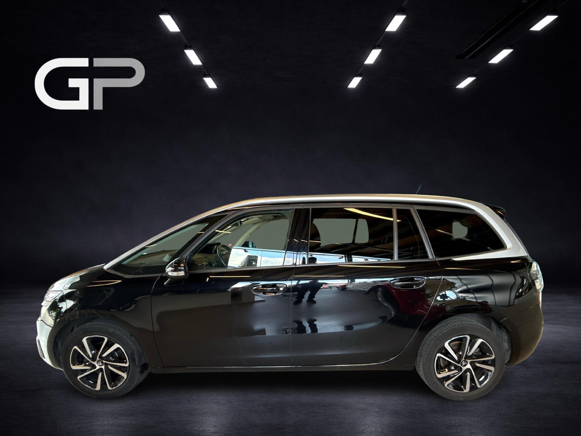 CITROEN C4 Grand Spacetourer 1.2 PureTech Shine-image-1
